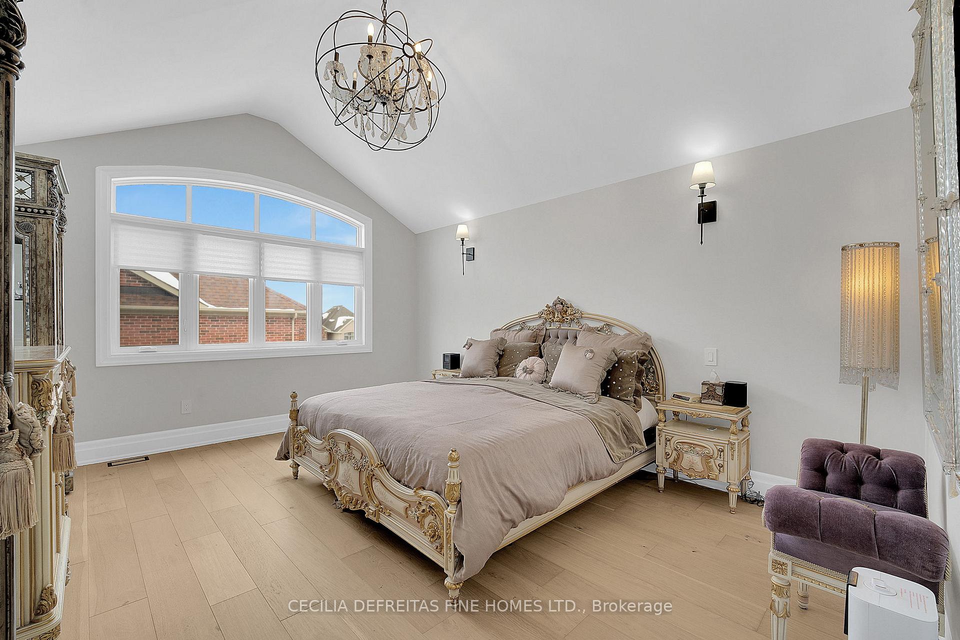 Photo 24 of 109 Alex Campbell Crescent, King, King City — HOMEH