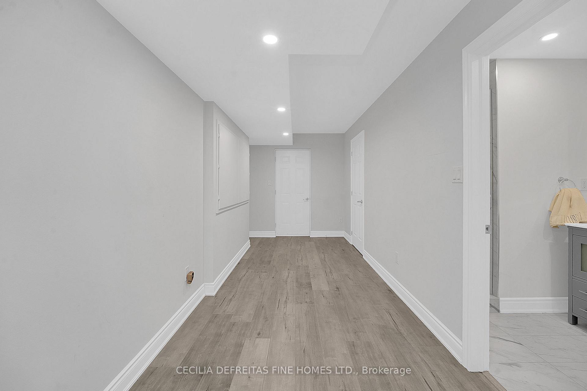 Photo 40 of 109 Alex Campbell Crescent, King, King City — HOMEH