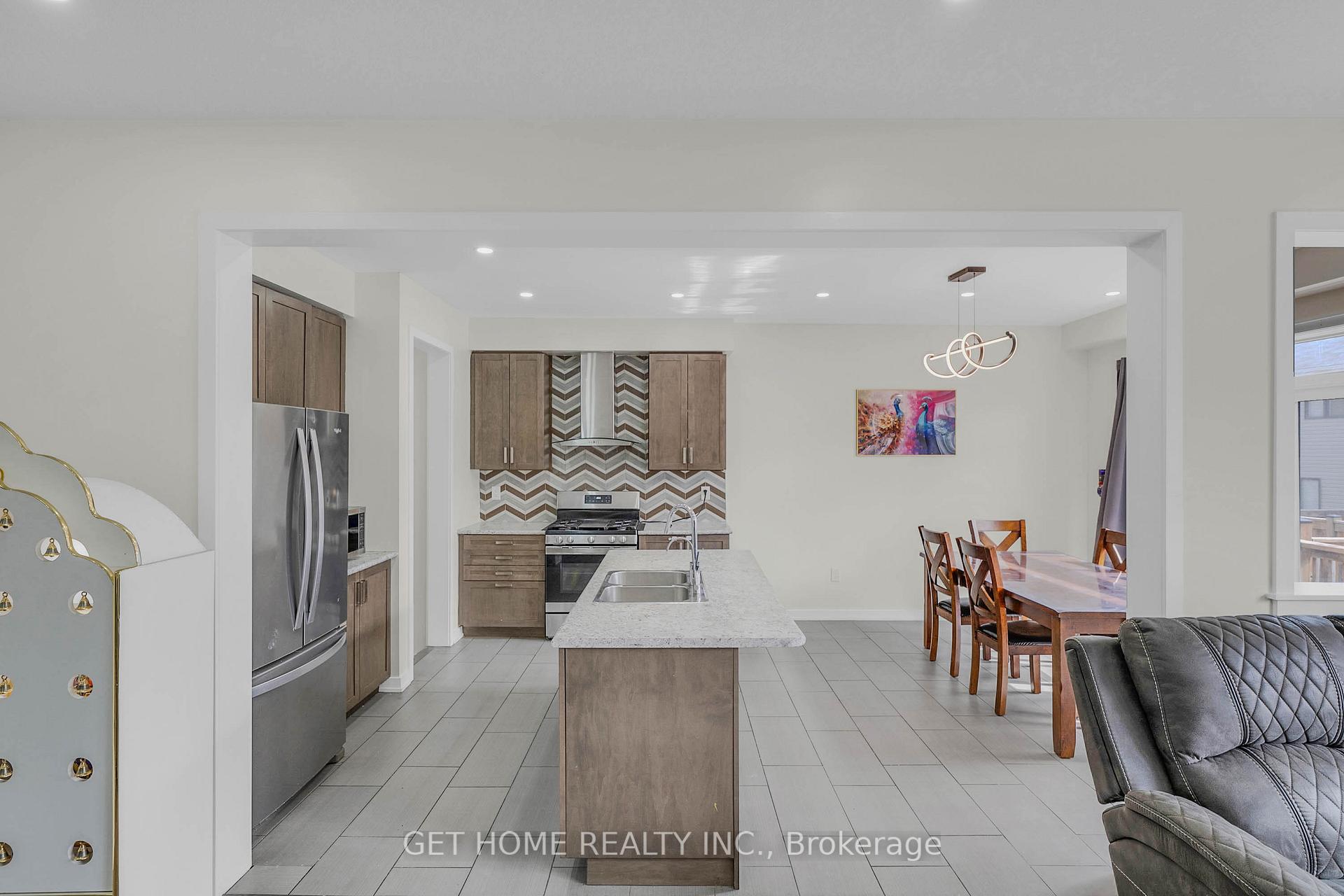 Photo 6 of 22 Kelso Drive, Haldimand — HOMEH