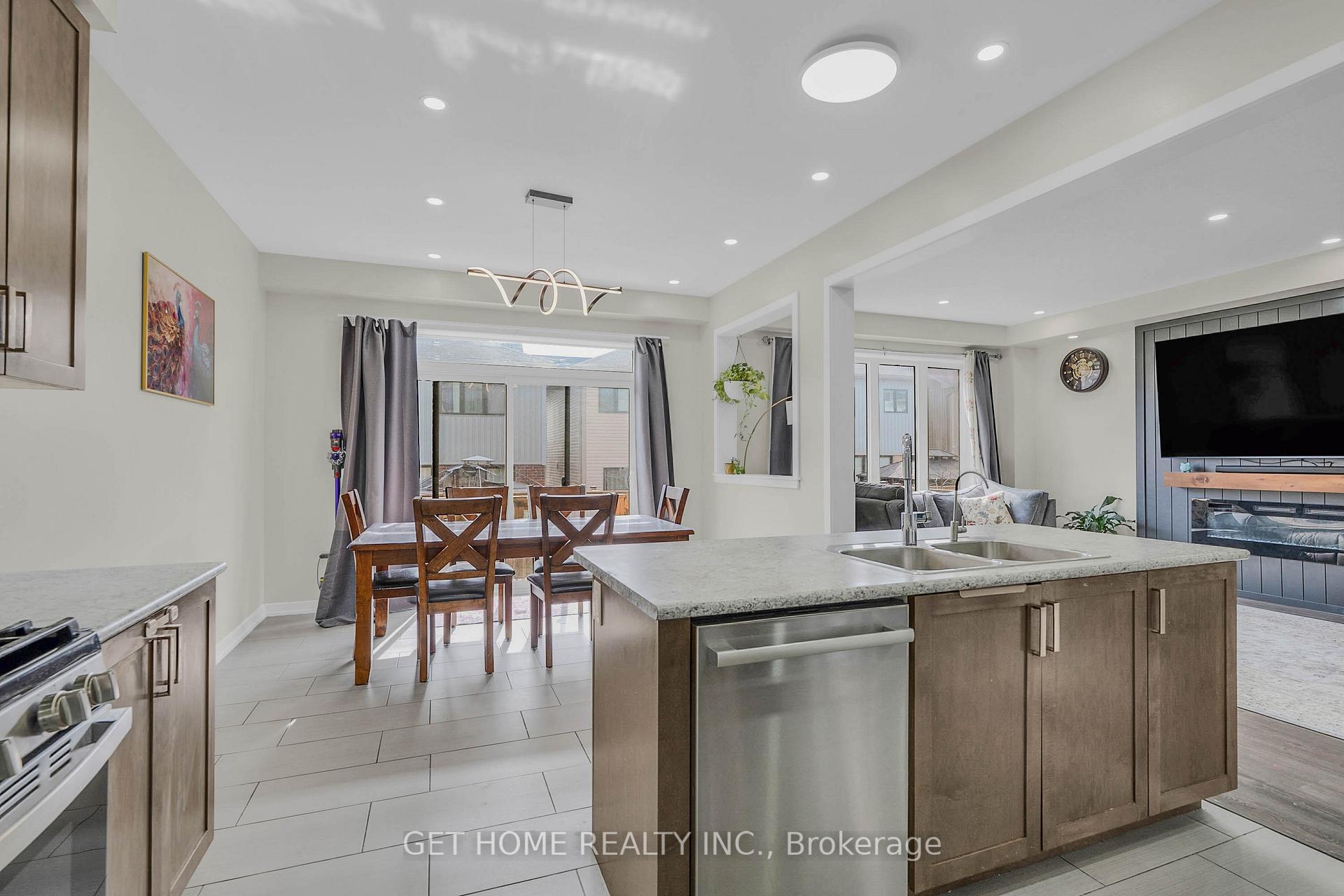 Photo 8 of 22 Kelso Drive, Haldimand — HOMEH