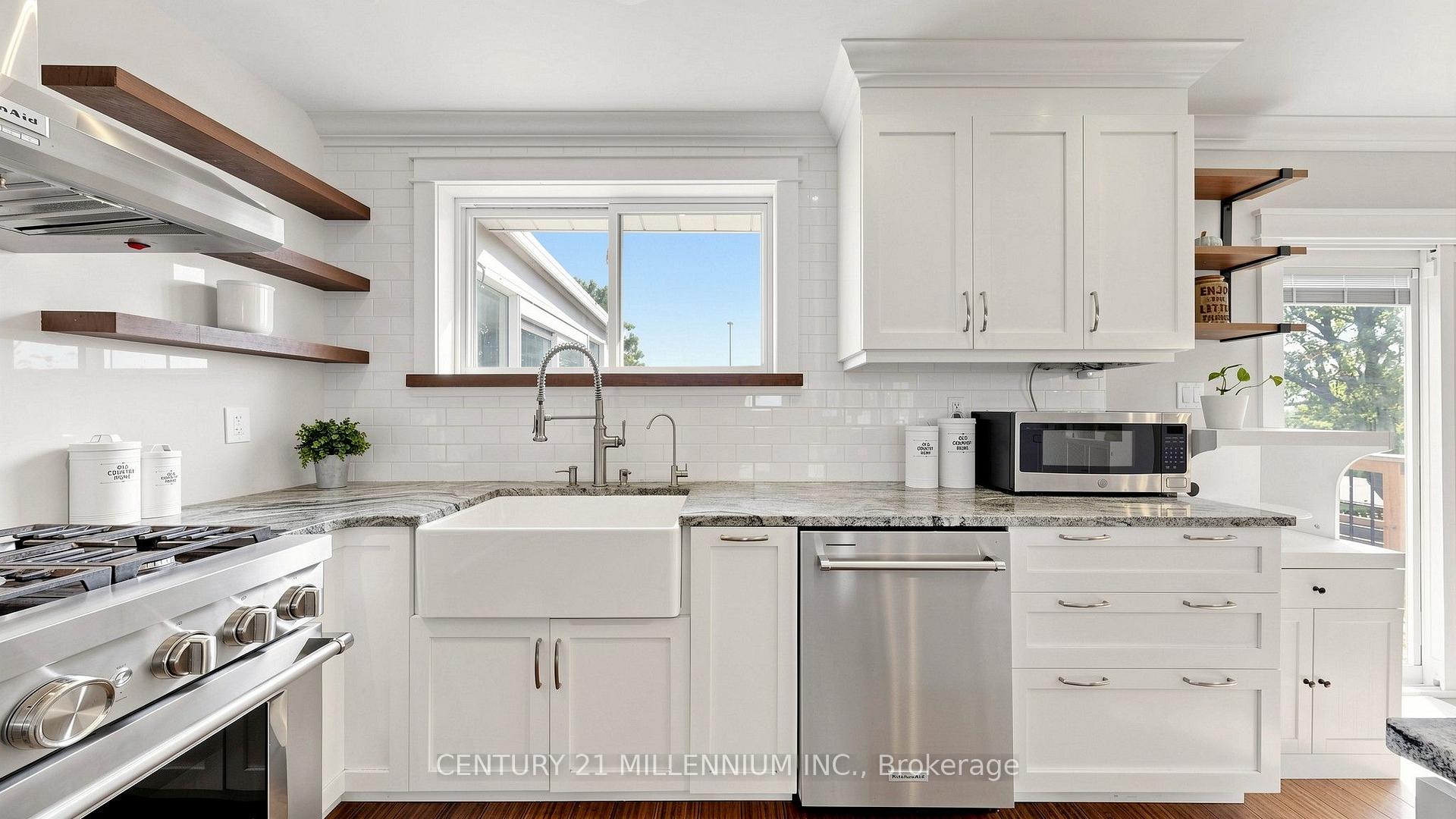 Photo 2 of 938 Greenwood Crescent, Whitby, Downtown Whitby — HOMEH