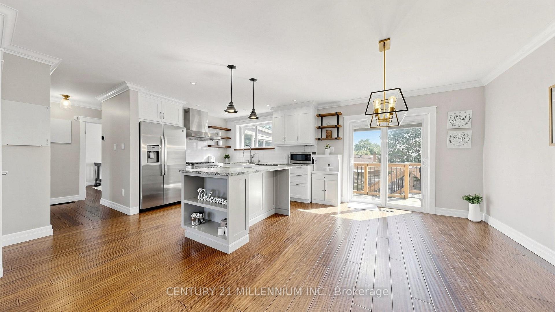 Photo 4 of 938 Greenwood Crescent, Whitby, Downtown Whitby — HOMEH