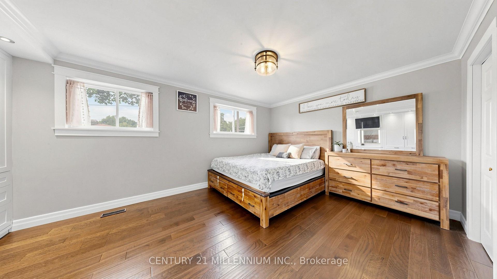 Photo 13 of 938 Greenwood Crescent, Whitby, Downtown Whitby — HOMEH