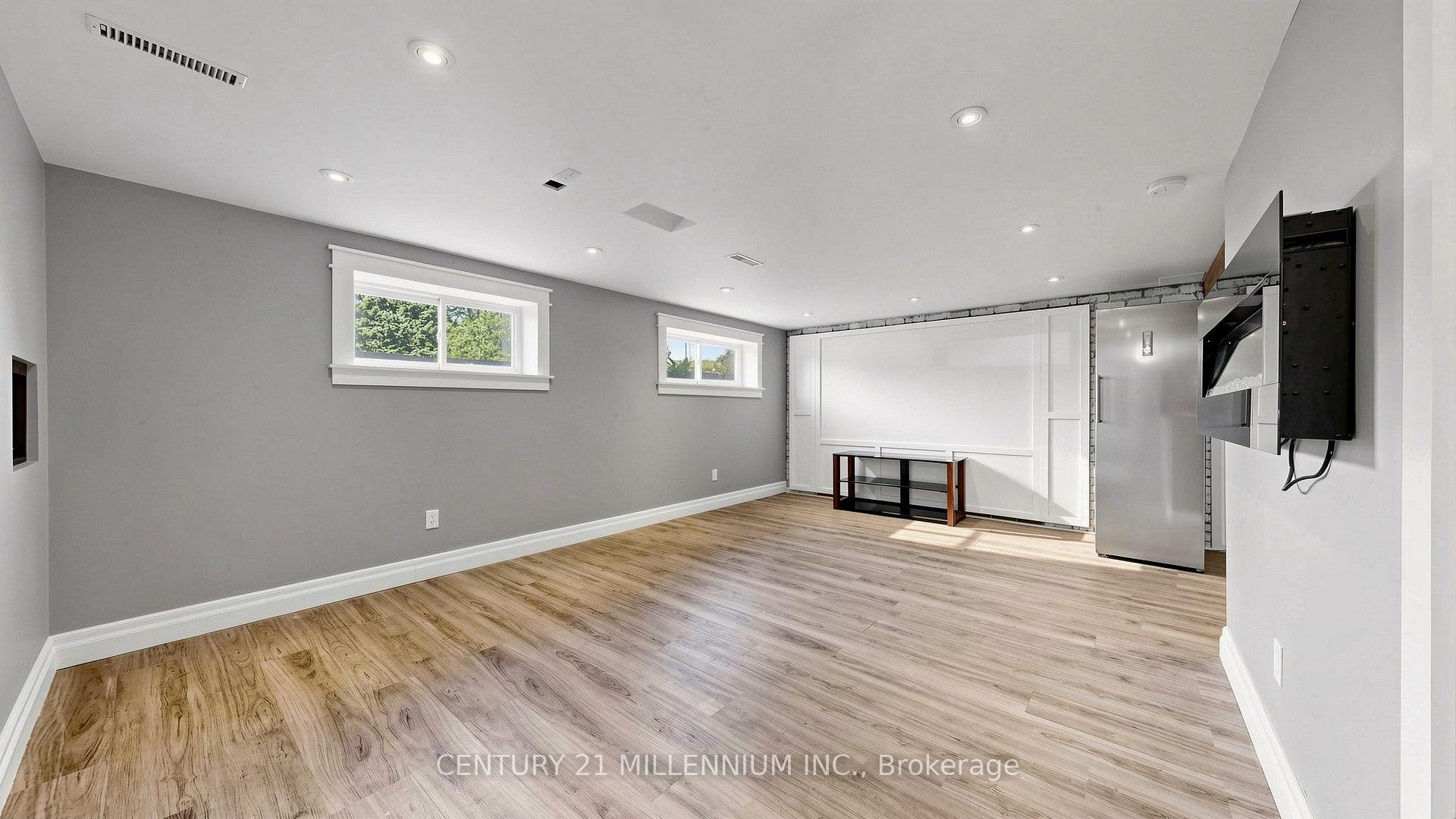 Photo 28 of 938 Greenwood Crescent, Whitby, Downtown Whitby — HOMEH
