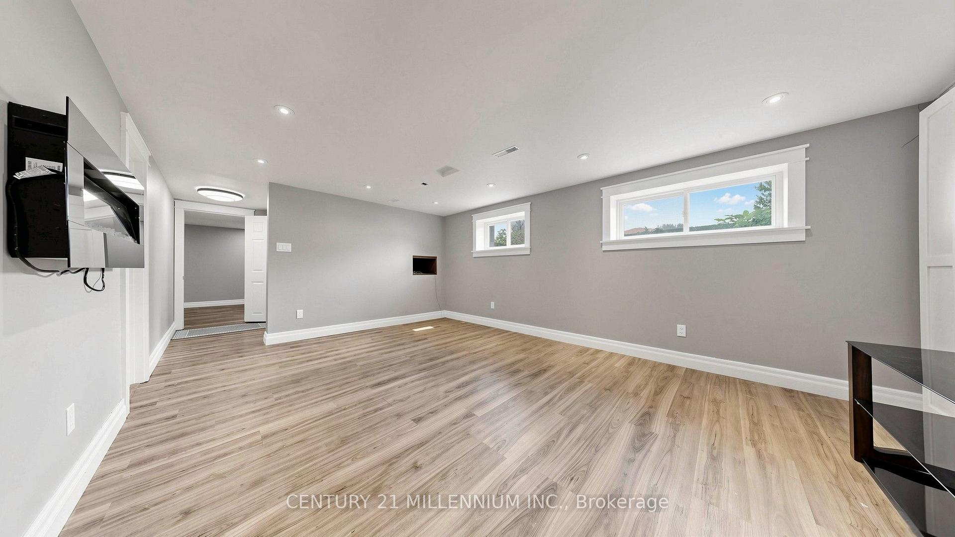 Photo 29 of 938 Greenwood Crescent, Whitby, Downtown Whitby — HOMEH