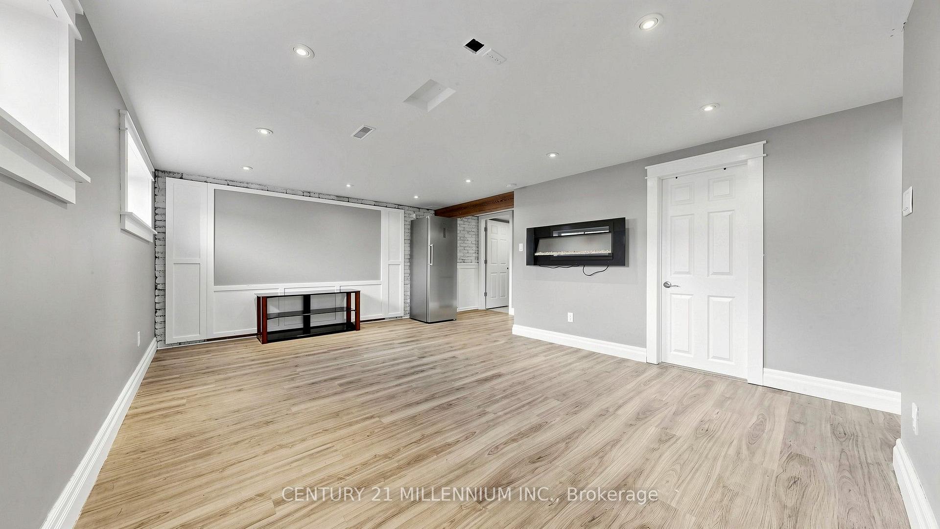 Photo 30 of 938 Greenwood Crescent, Whitby, Downtown Whitby — HOMEH