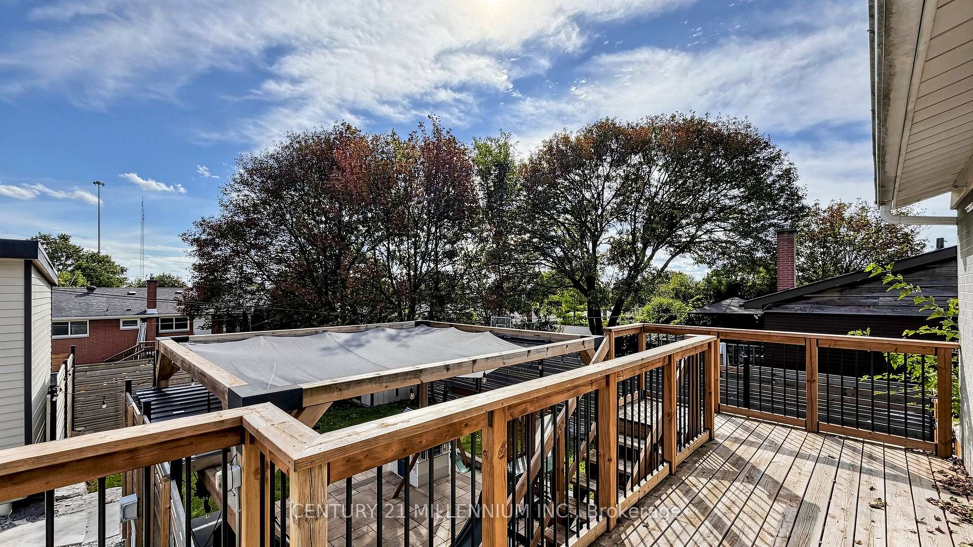 Photo 33 of 938 Greenwood Crescent, Whitby, Downtown Whitby — HOMEH
