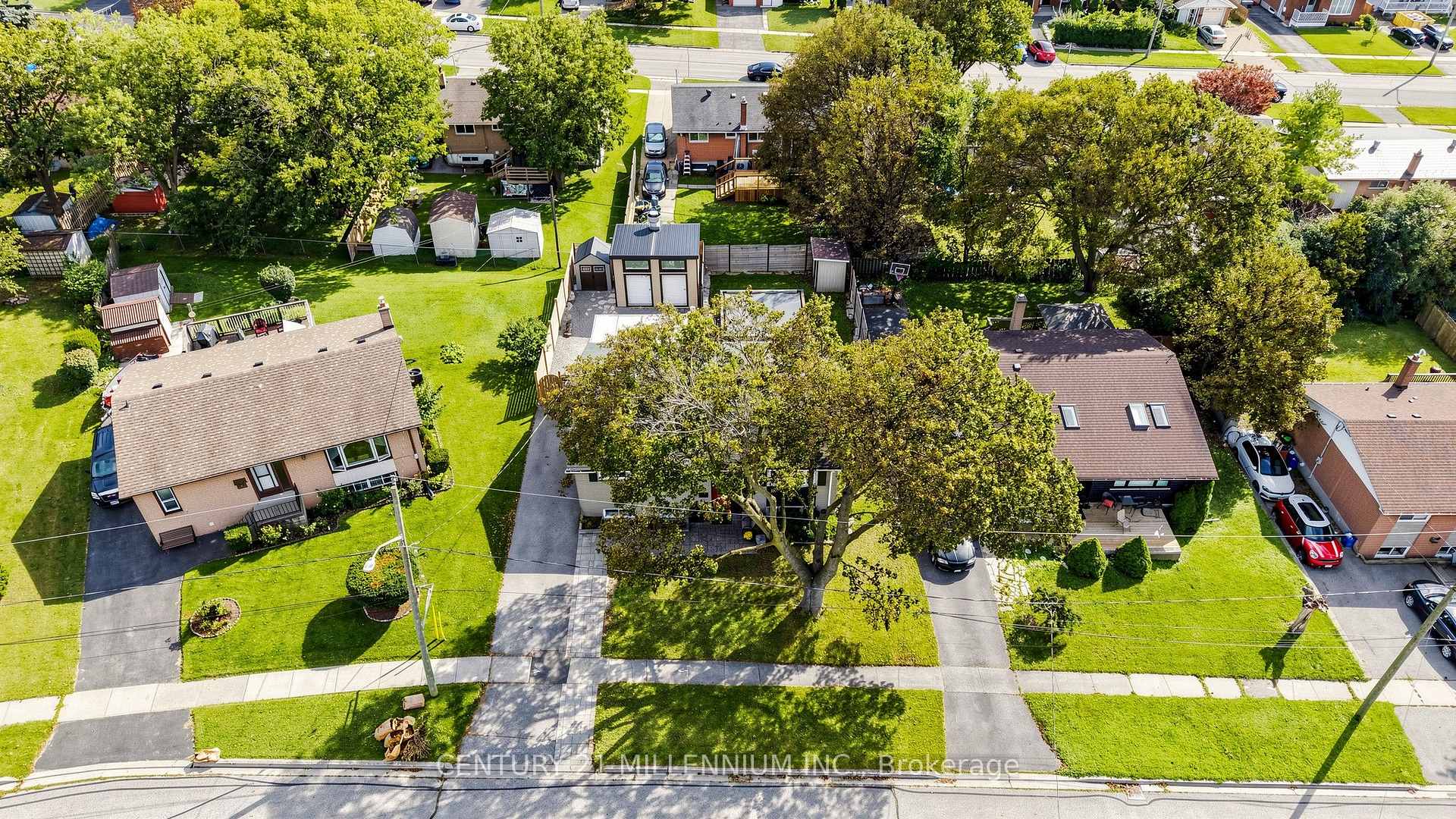 Photo 39 of 938 Greenwood Crescent, Whitby, Downtown Whitby — HOMEH