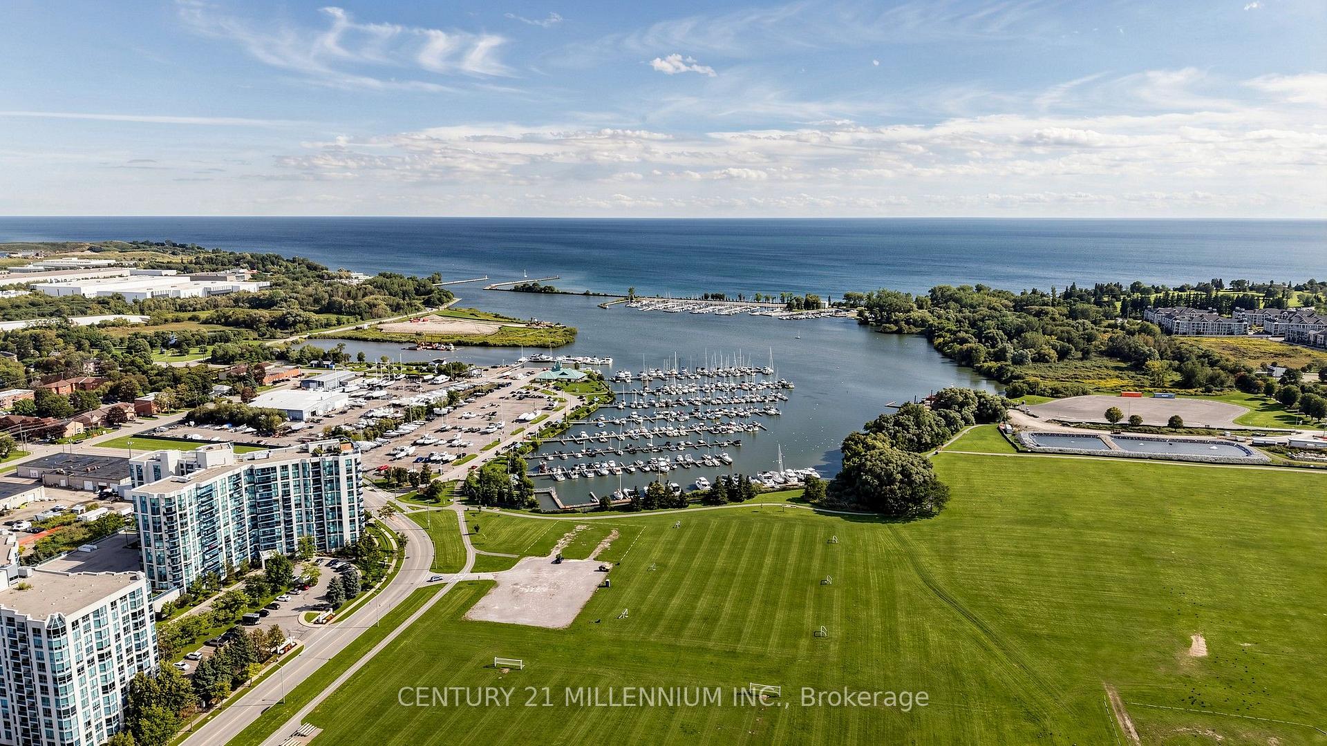 Photo 45 of 938 Greenwood Crescent, Whitby, Downtown Whitby — HOMEH