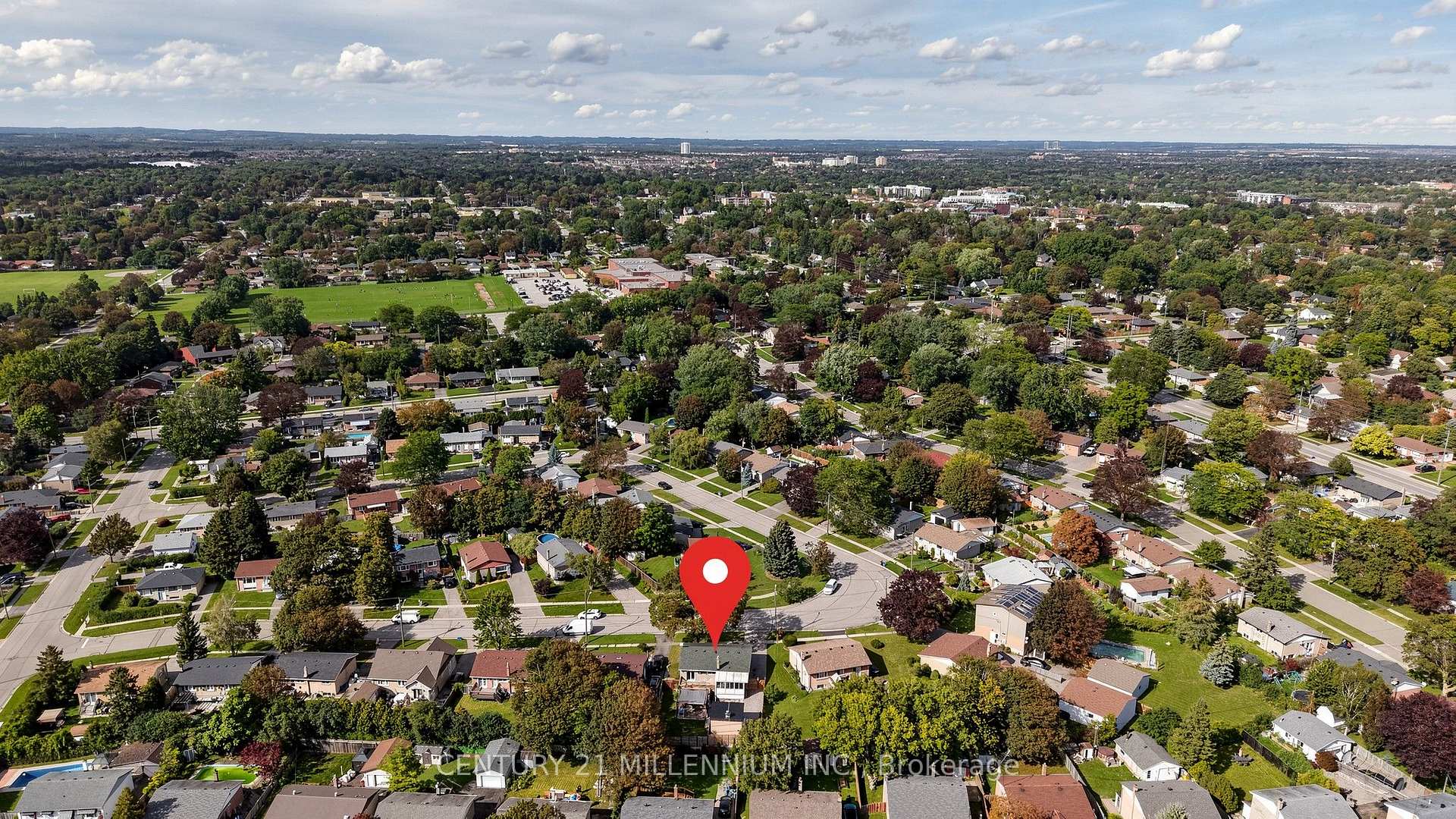 Photo 48 of 938 Greenwood Crescent, Whitby, Downtown Whitby — HOMEH