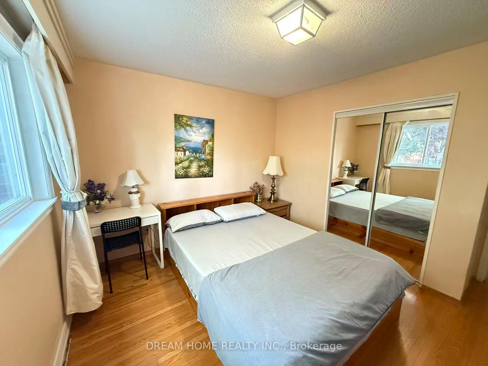 Photo 8 of 92 Rainier Square, Scarborough, L'Amoreaux — HOMEH