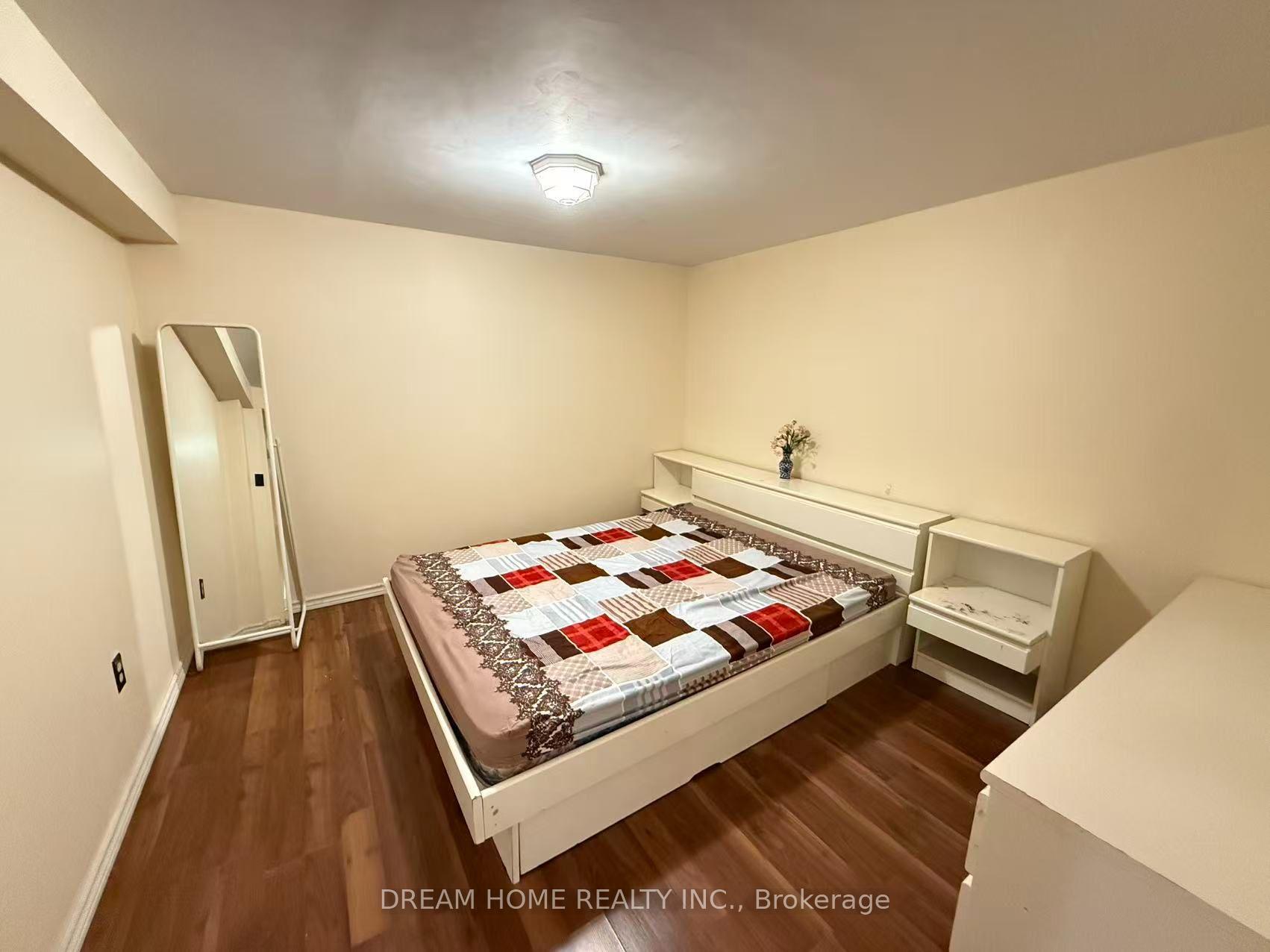 Photo 11 of 92 Rainier Square, Scarborough, L'Amoreaux — HOMEH