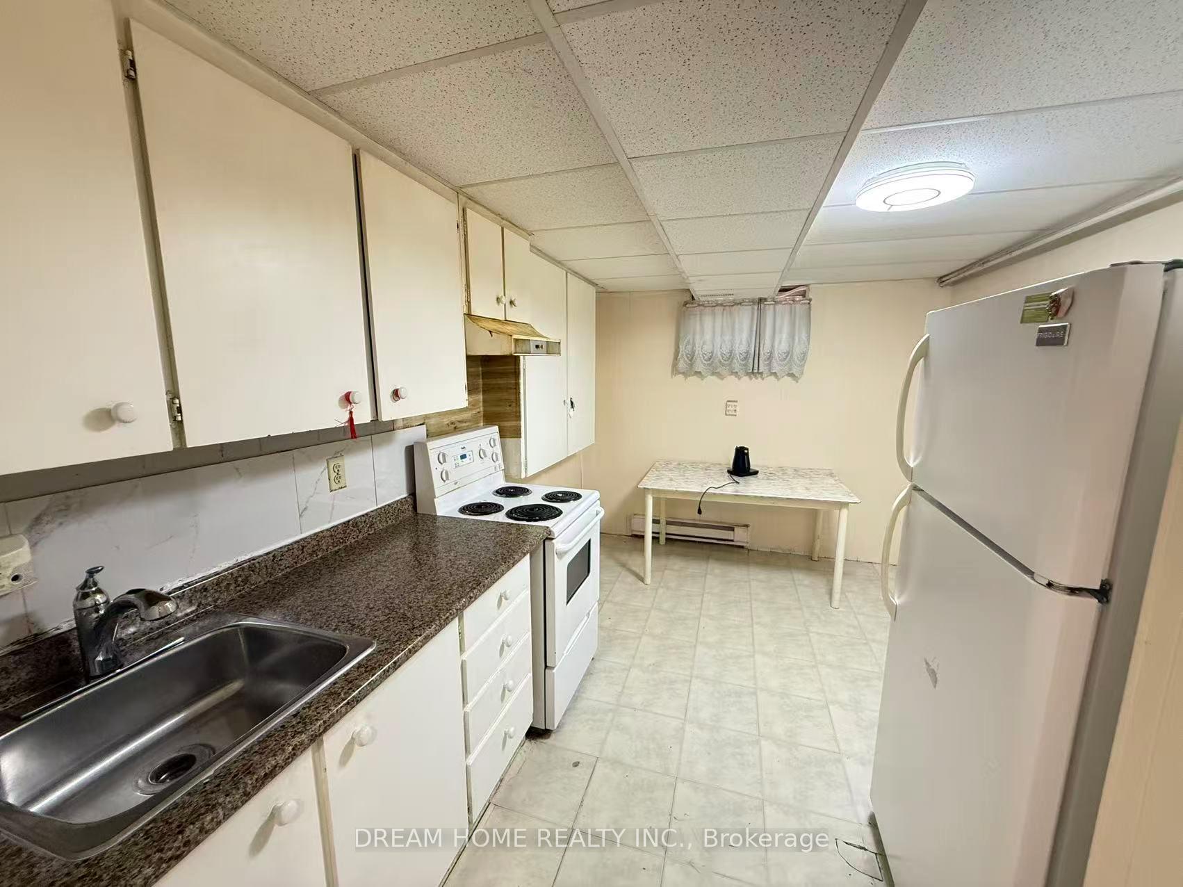 Photo 13 of 92 Rainier Square, Scarborough, L'Amoreaux — HOMEH