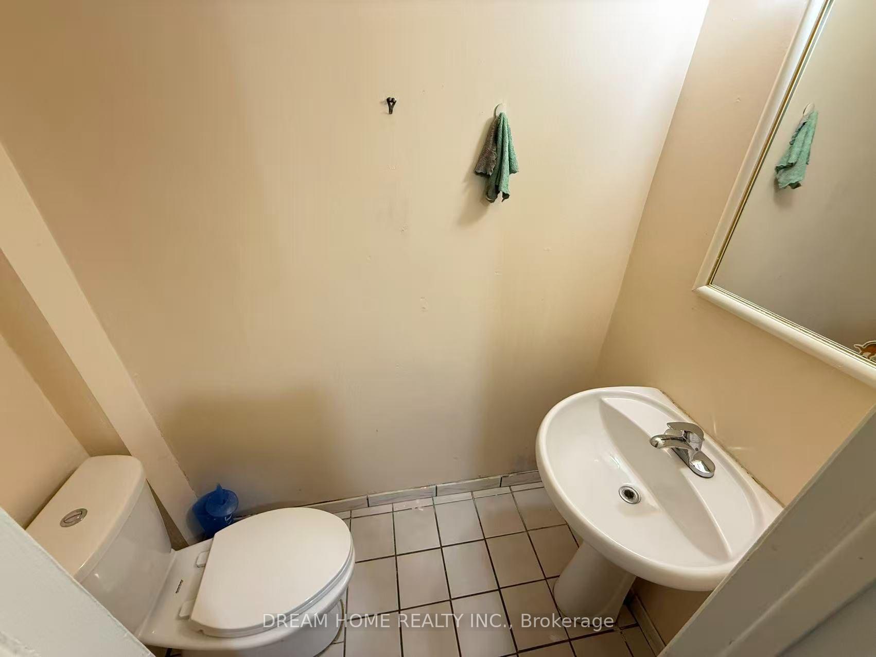 Photo 16 of 92 Rainier Square, Scarborough, L'Amoreaux — HOMEH