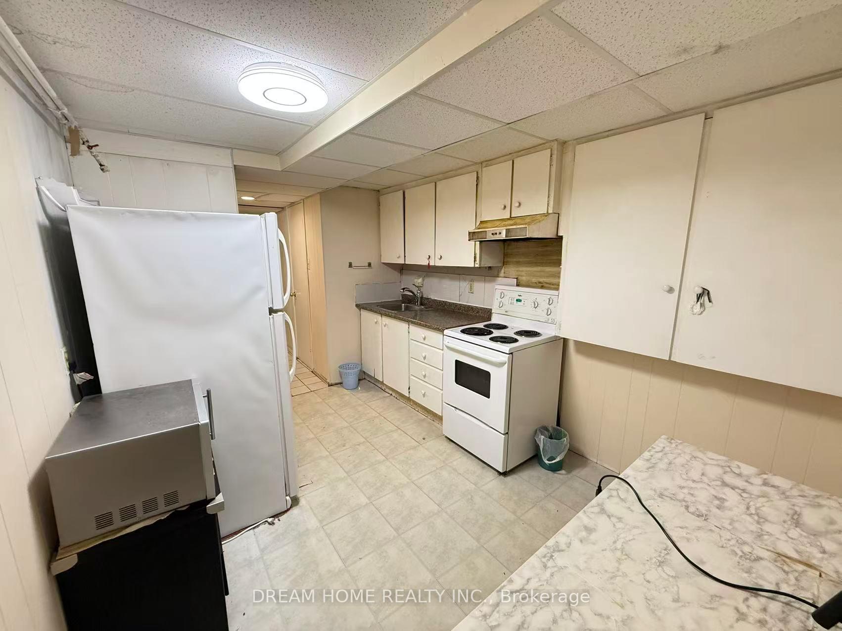 Photo 17 of 92 Rainier Square, Scarborough, L'Amoreaux — HOMEH