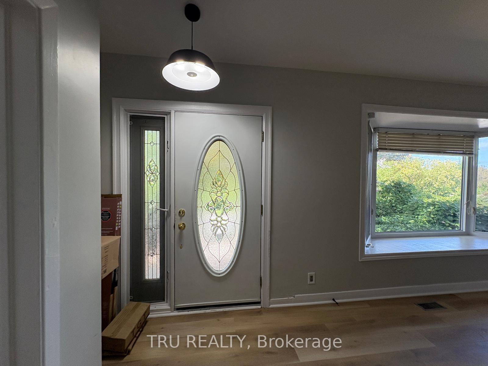 Photo 5 of 2417 Junction Avenue, Ottawa, Heron Park — HOMEH