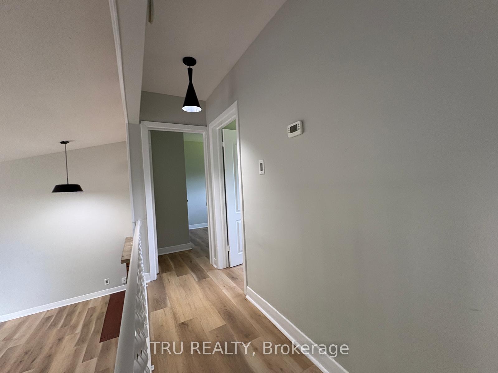 Photo 15 of 2417 Junction Avenue, Ottawa, Heron Park — HOMEH
