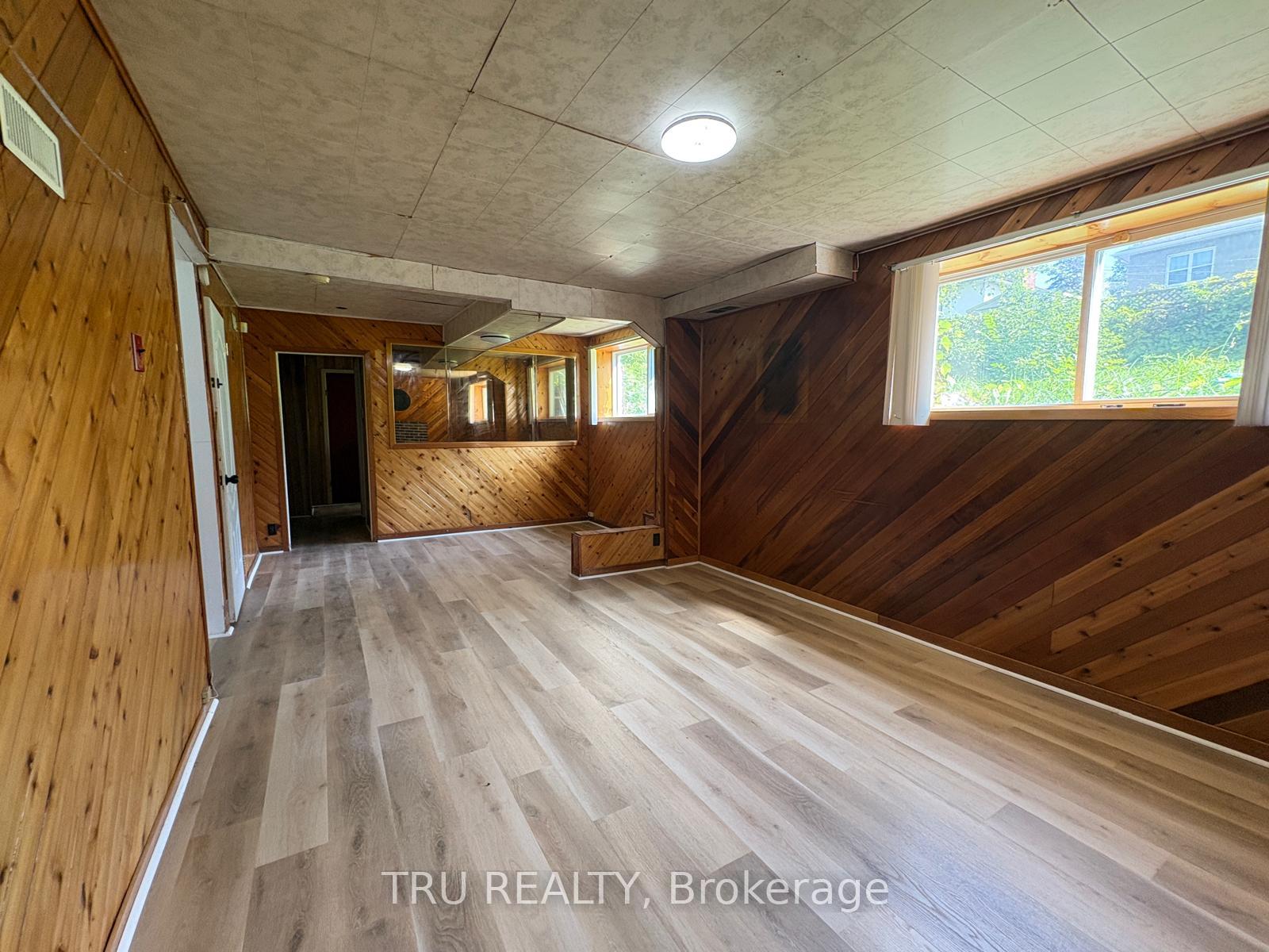 Photo 28 of 2417 Junction Avenue, Ottawa, Heron Park — HOMEH