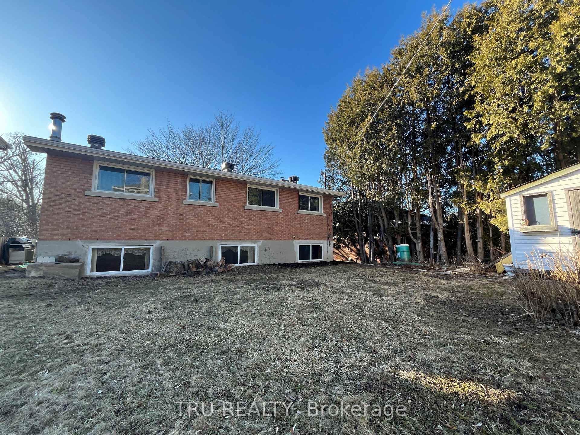 Photo 35 of 2417 Junction Avenue, Ottawa, Heron Park — HOMEH