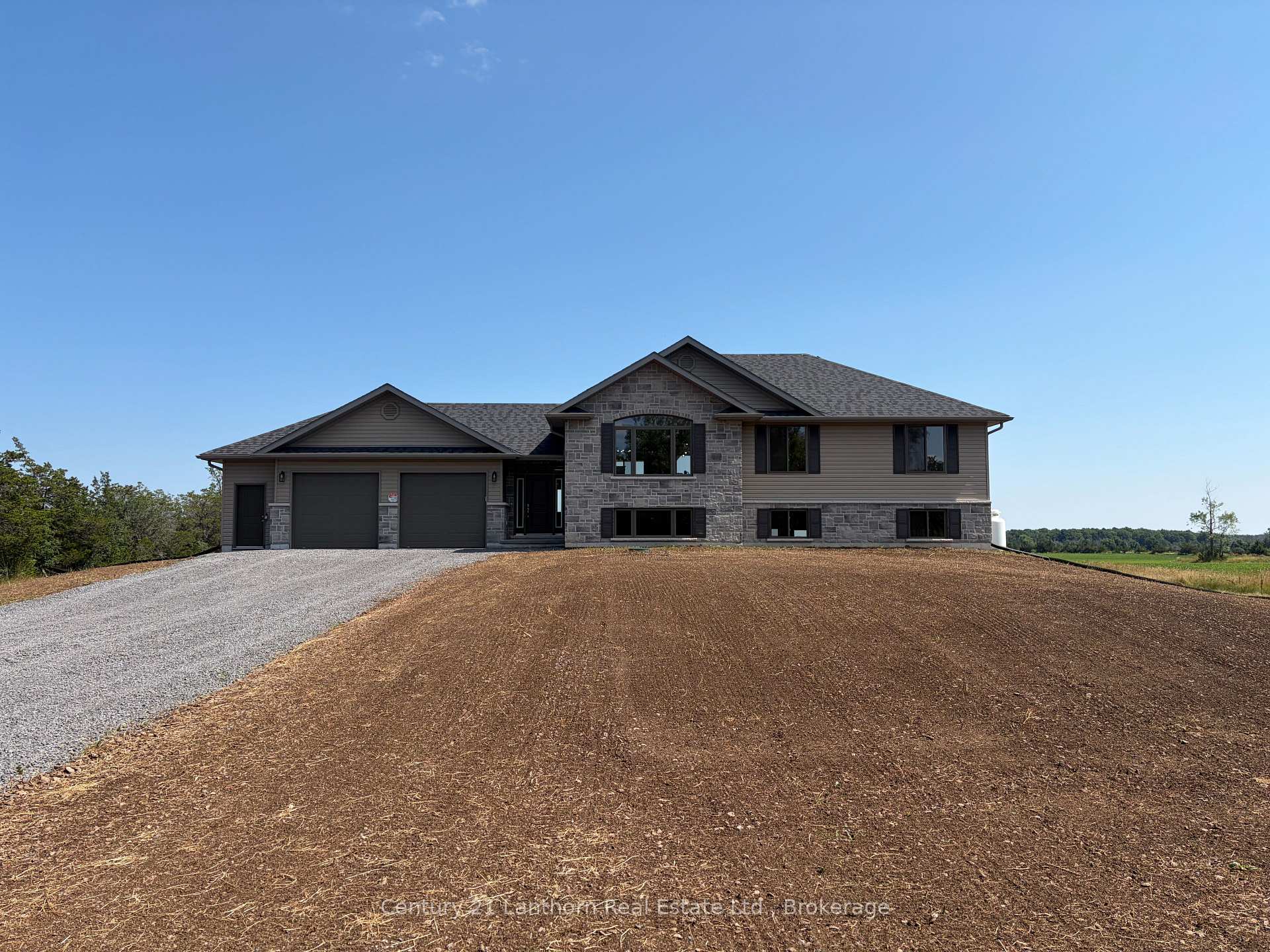 Photo 2 of 1848 County Road 7, Prince Edward County, North Marysburg Ward — HOMEH