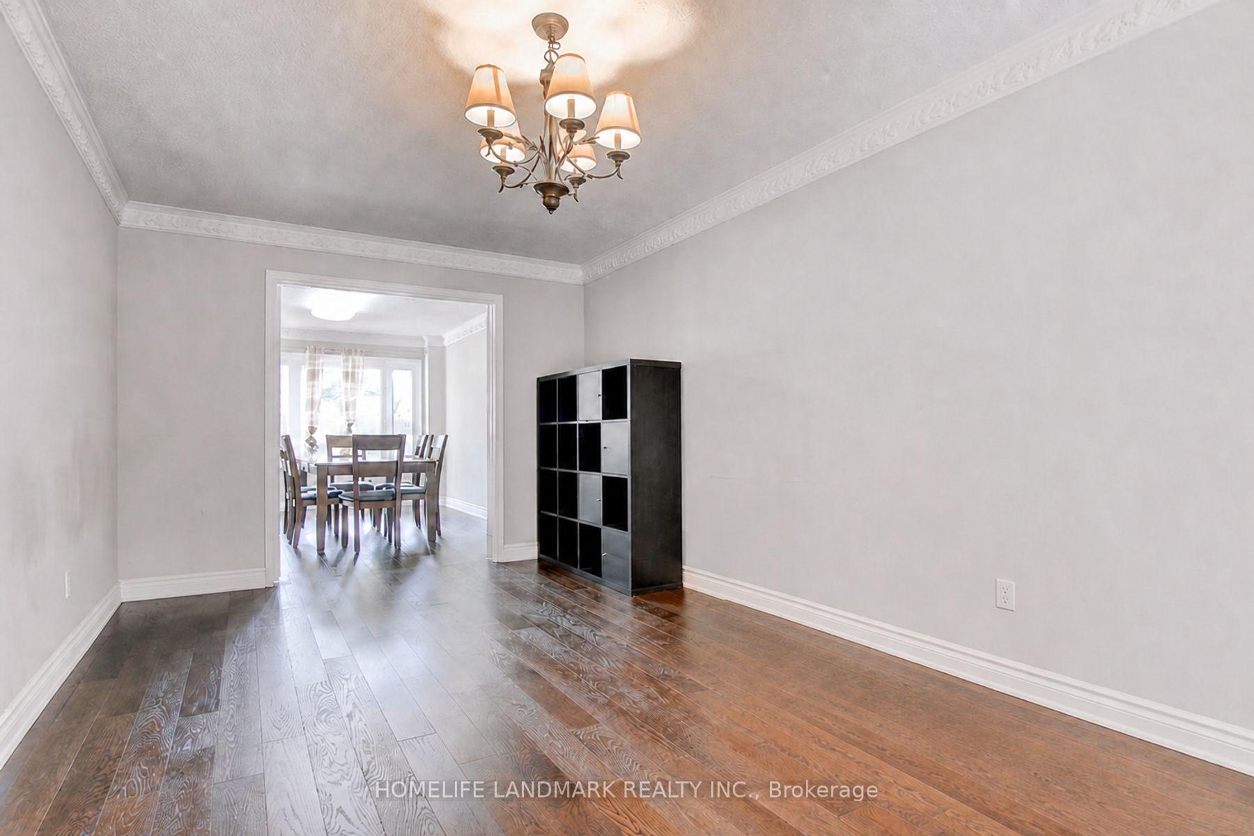 Photo 7 of 49 Barlow Road, Markham, Unionville — HOMEH