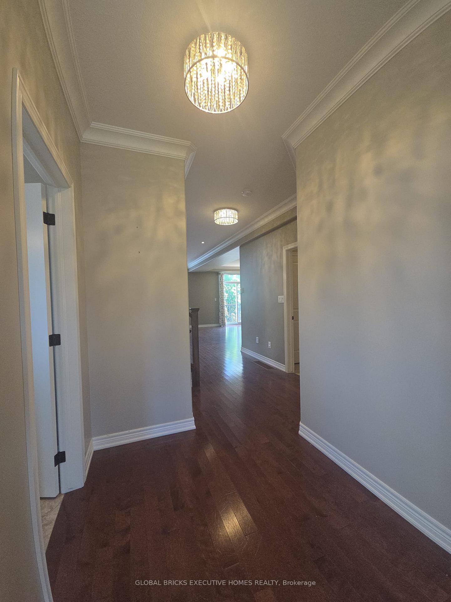 Photo 4 of 47 Southwood Crescent, Haldimand — HOMEH