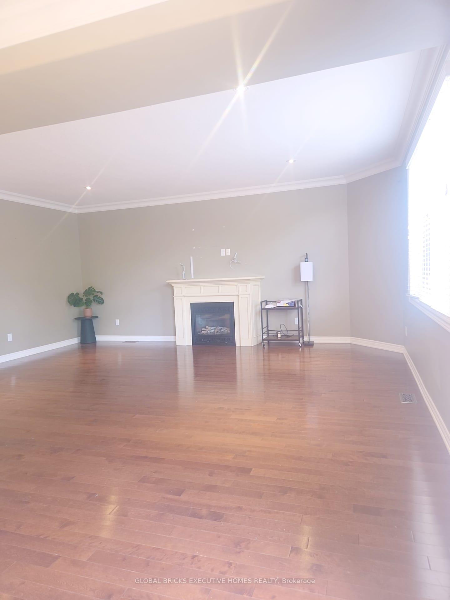 Photo 6 of 47 Southwood Crescent, Haldimand — HOMEH