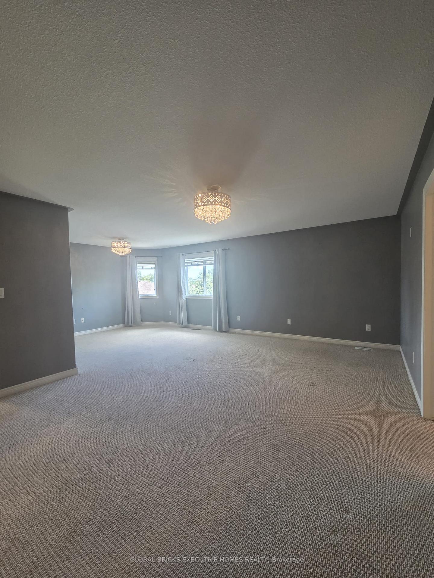 Photo 15 of 47 Southwood Crescent, Haldimand — HOMEH