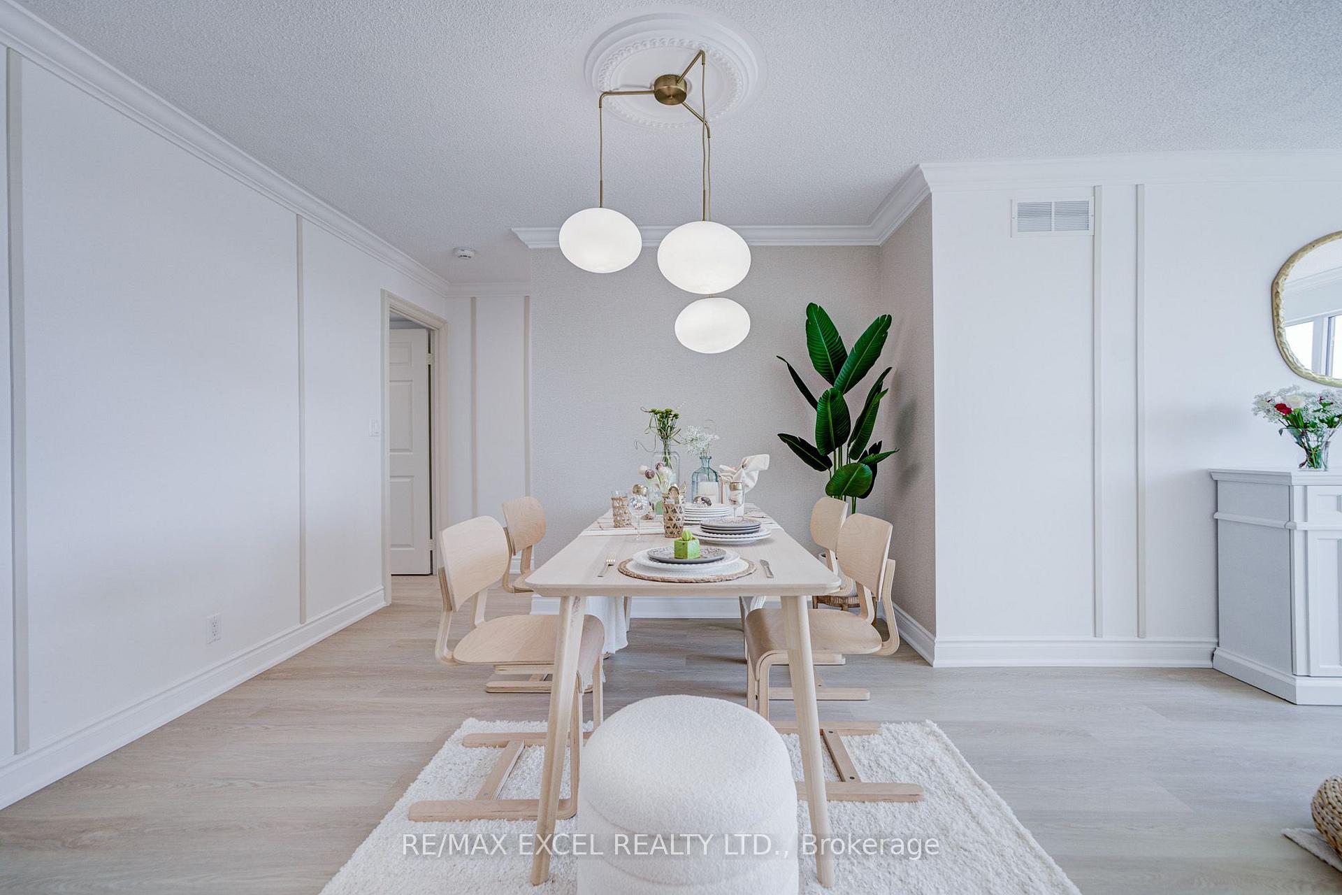 Photo 10 of Unit 1706, 8 Lee Centre Drive, Scarborough, Woburn — HOMEH