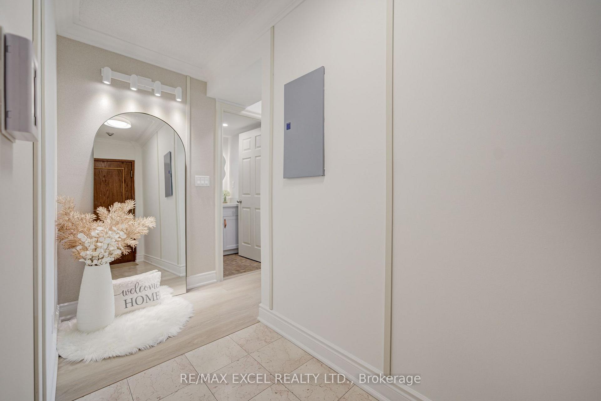 Photo 11 of Unit 1706, 8 Lee Centre Drive, Scarborough, Woburn — HOMEH