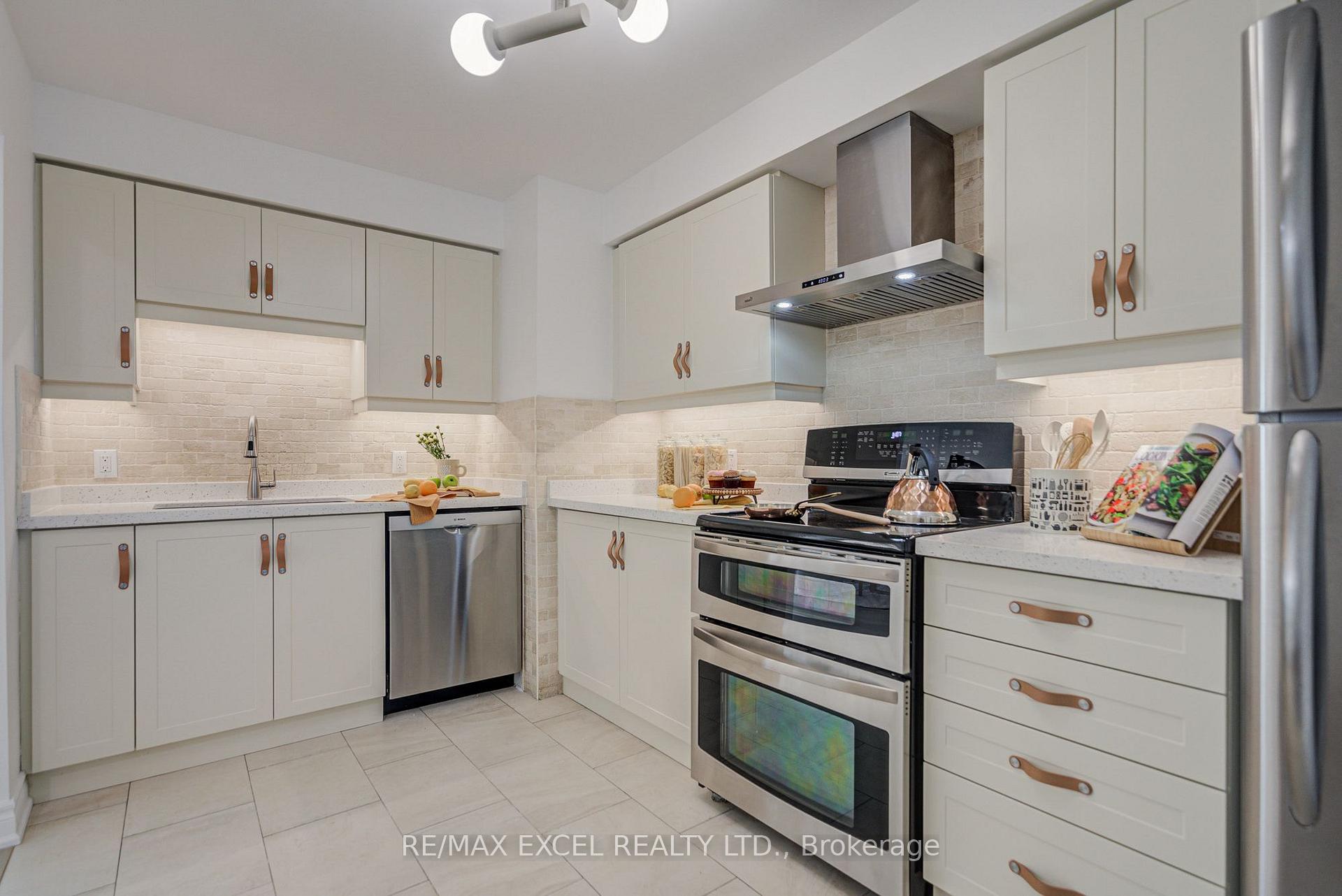 Photo 33 of Unit 1706, 8 Lee Centre Drive, Scarborough, Woburn — HOMEH