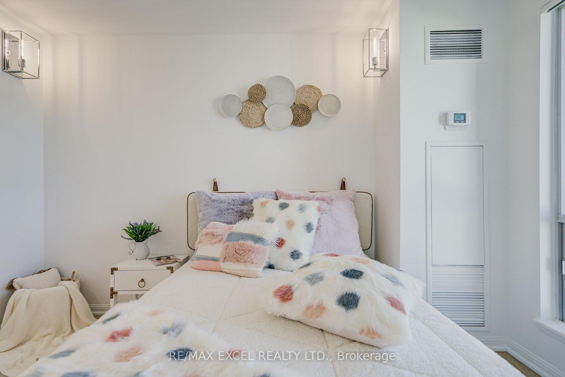 Photo 68 of Unit 1706, 8 Lee Centre Drive, Scarborough, Woburn — HOMEH