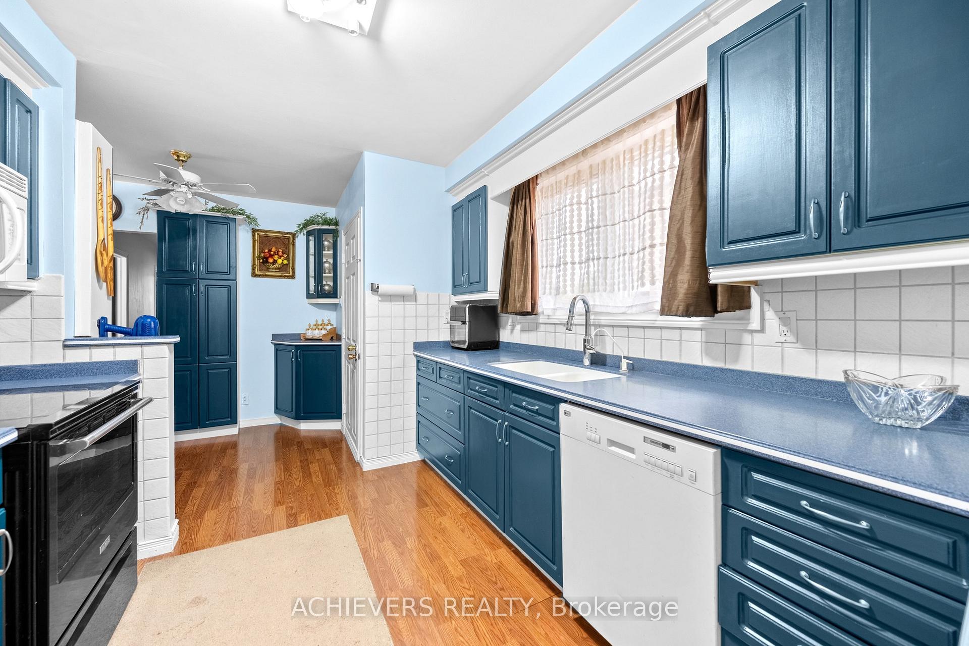 Photo 8 of 39 Danesbury Crescent, Brampton, Southgate — HOMEH