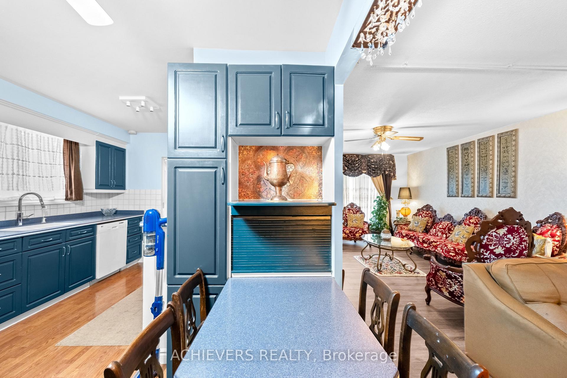 Photo 15 of 39 Danesbury Crescent, Brampton, Southgate — HOMEH