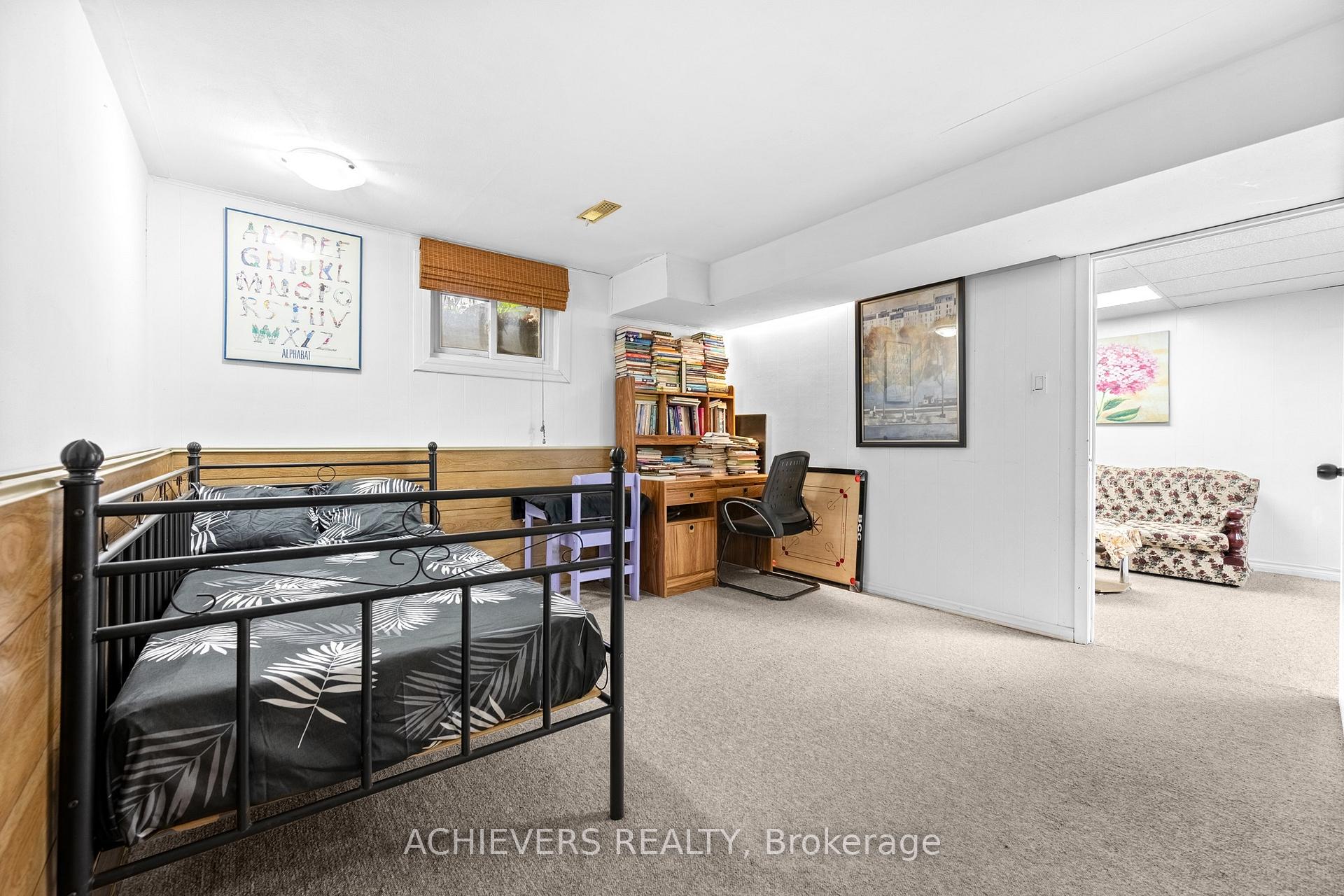 Photo 34 of 39 Danesbury Crescent, Brampton, Southgate — HOMEH