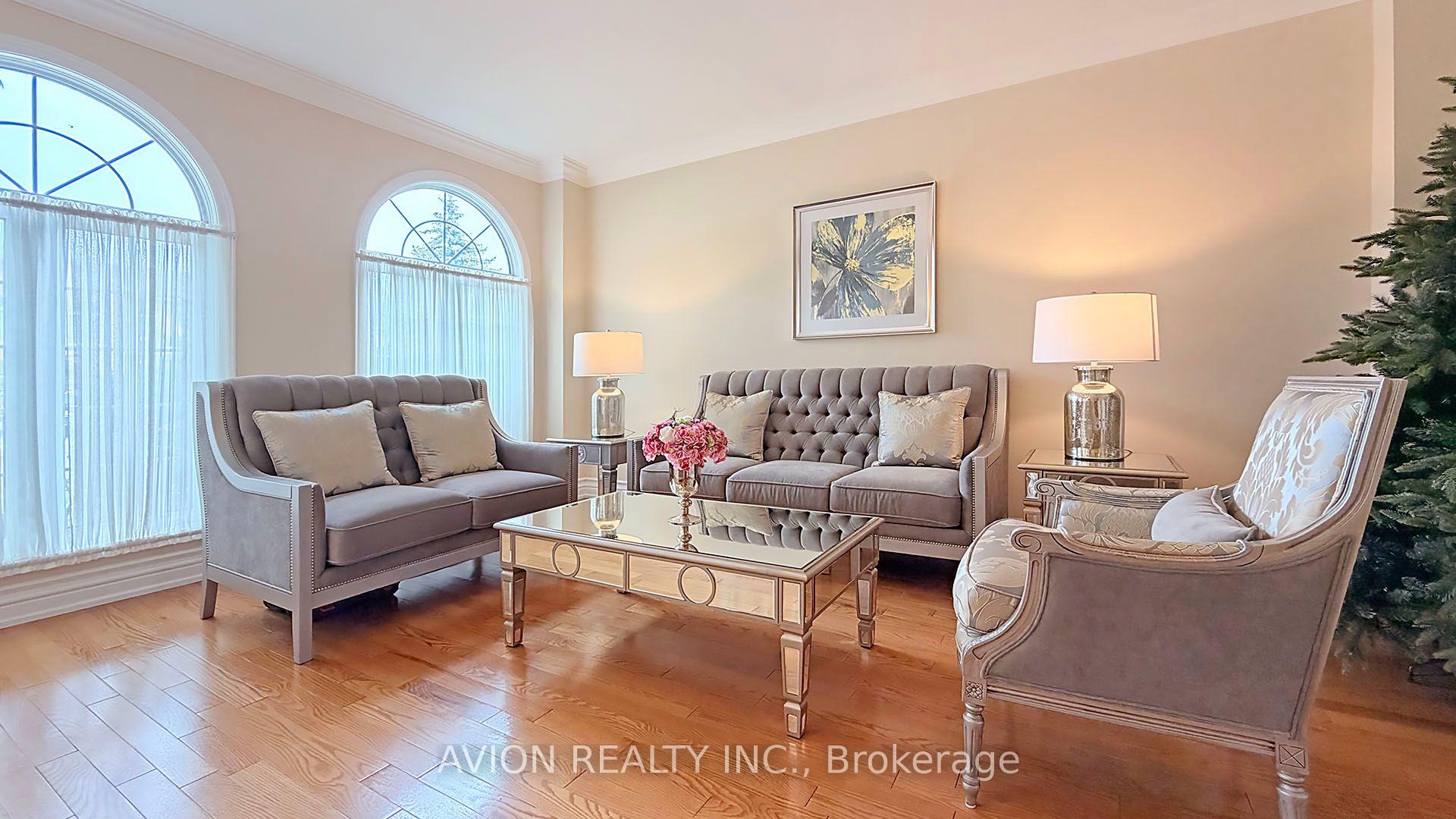 Photo 3 of 2068 Nipigon Drive, Oakville, River Oaks — HOMEH