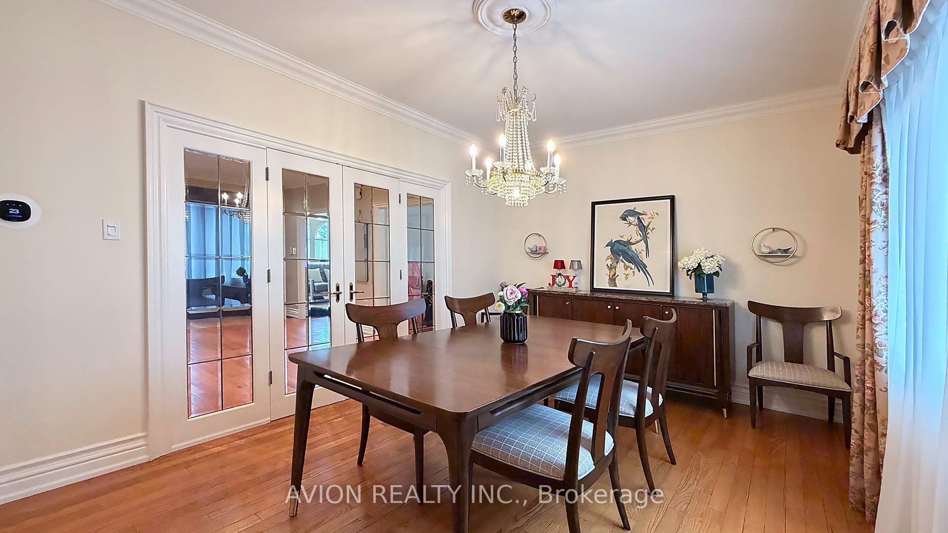Photo 9 of 2068 Nipigon Drive, Oakville, River Oaks — HOMEH