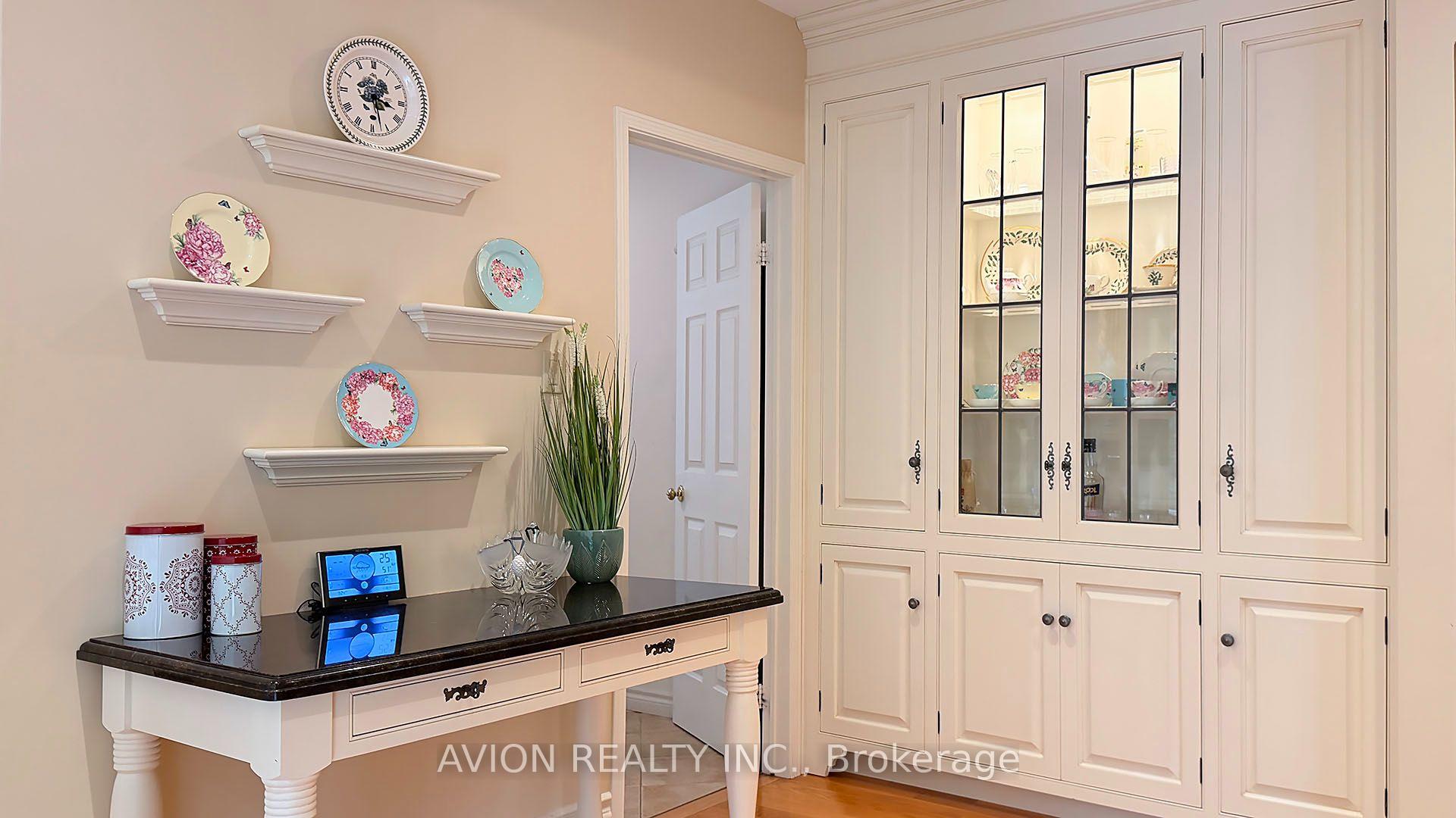 Photo 11 of 2068 Nipigon Drive, Oakville, River Oaks — HOMEH