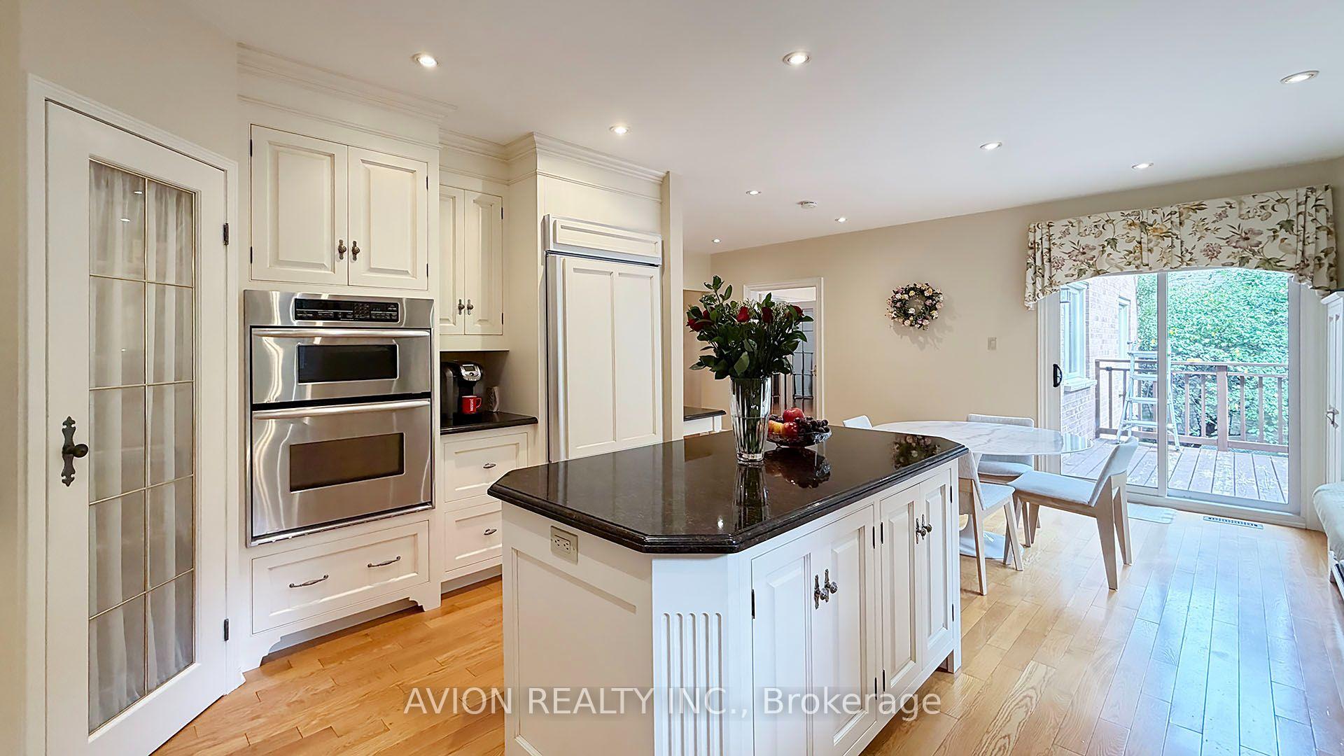 Photo 13 of 2068 Nipigon Drive, Oakville, River Oaks — HOMEH