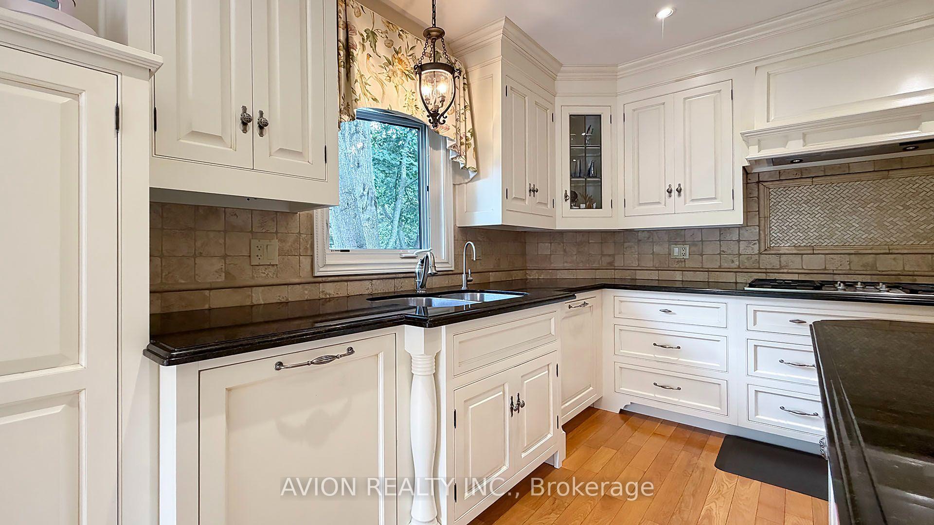 Photo 16 of 2068 Nipigon Drive, Oakville, River Oaks — HOMEH