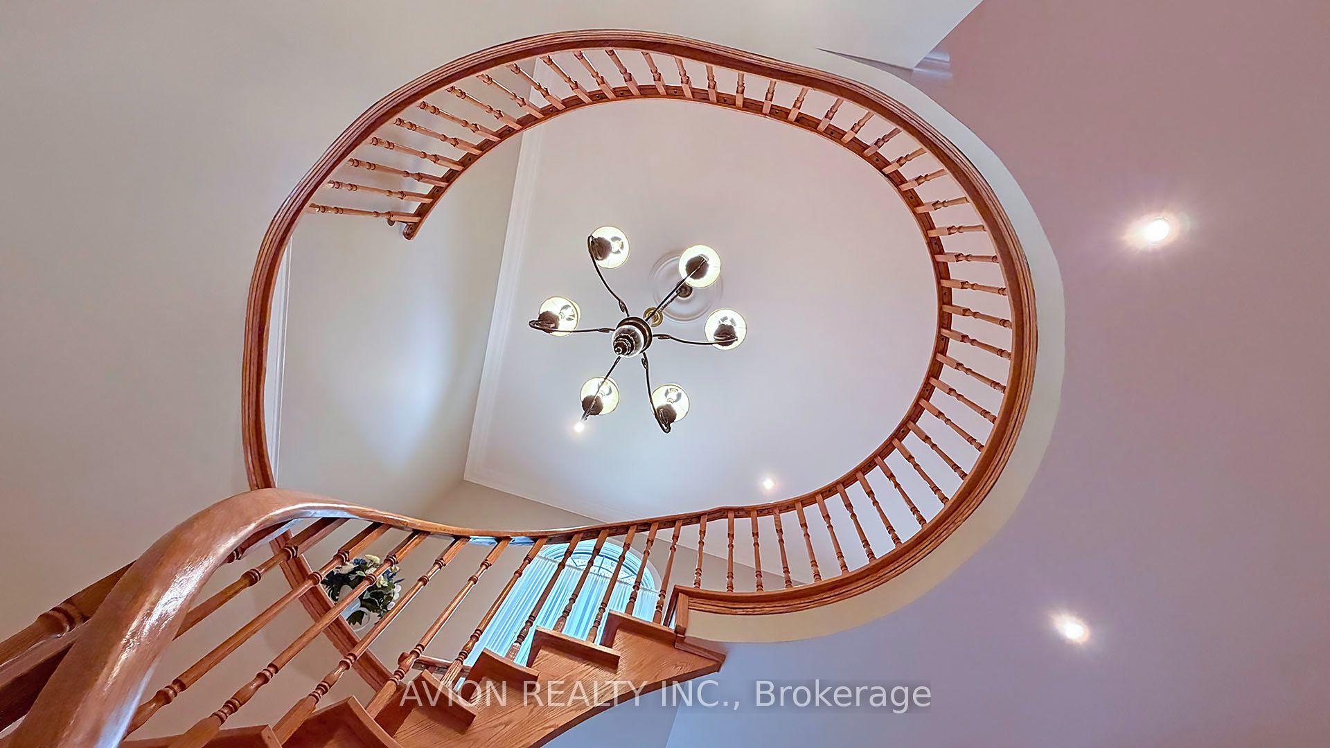 Photo 19 of 2068 Nipigon Drive, Oakville, River Oaks — HOMEH