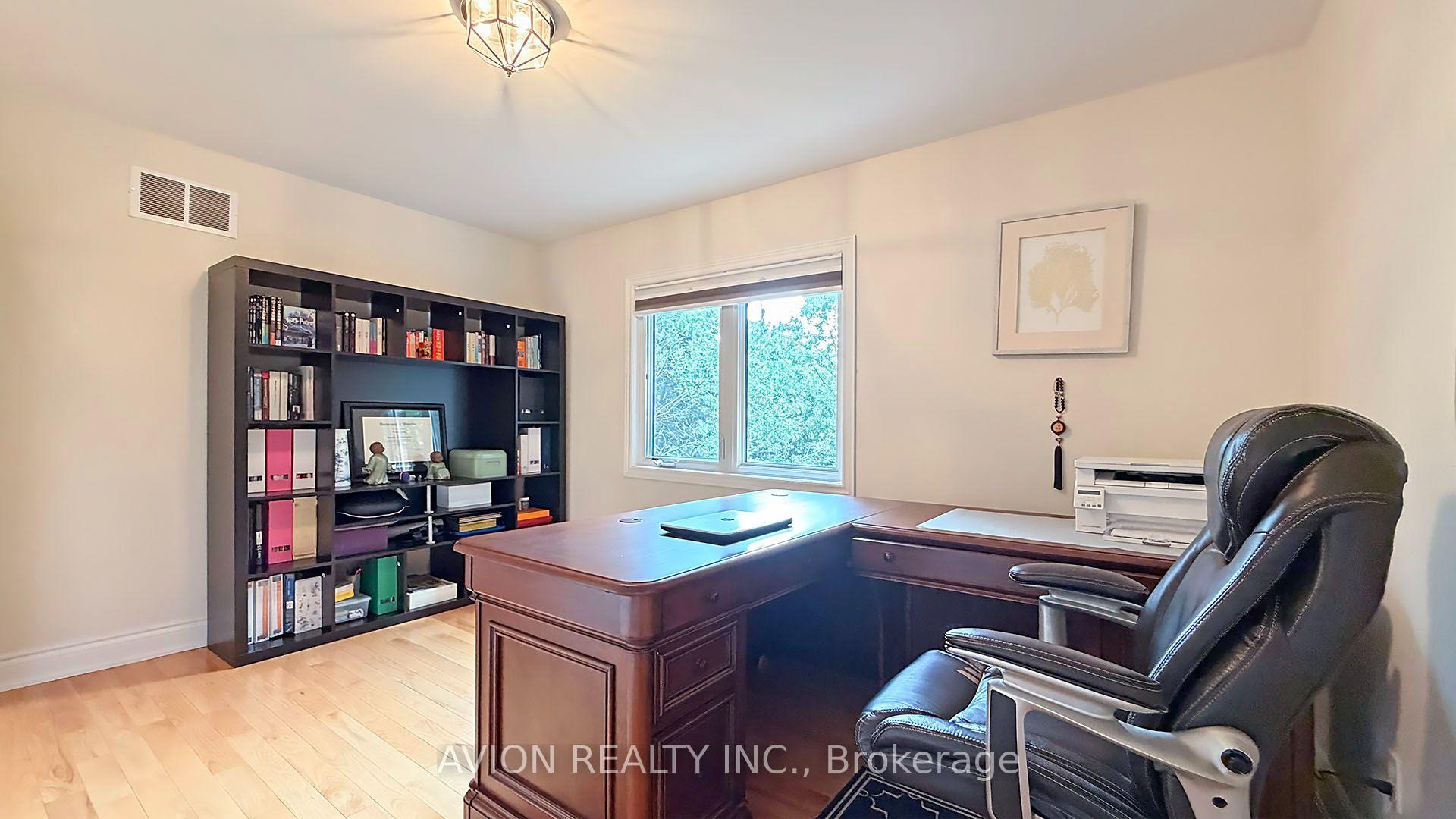 Photo 24 of 2068 Nipigon Drive, Oakville, River Oaks — HOMEH