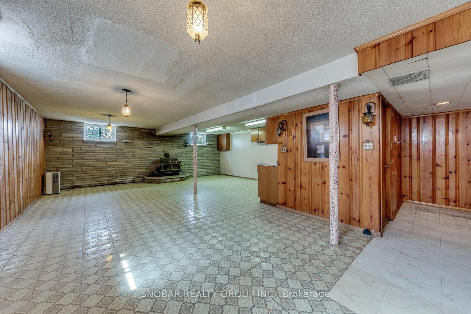 Photo 20 of 42 Newstead Road, Etobicoke, Willowridge-Martingrove-Richview — HOMEH