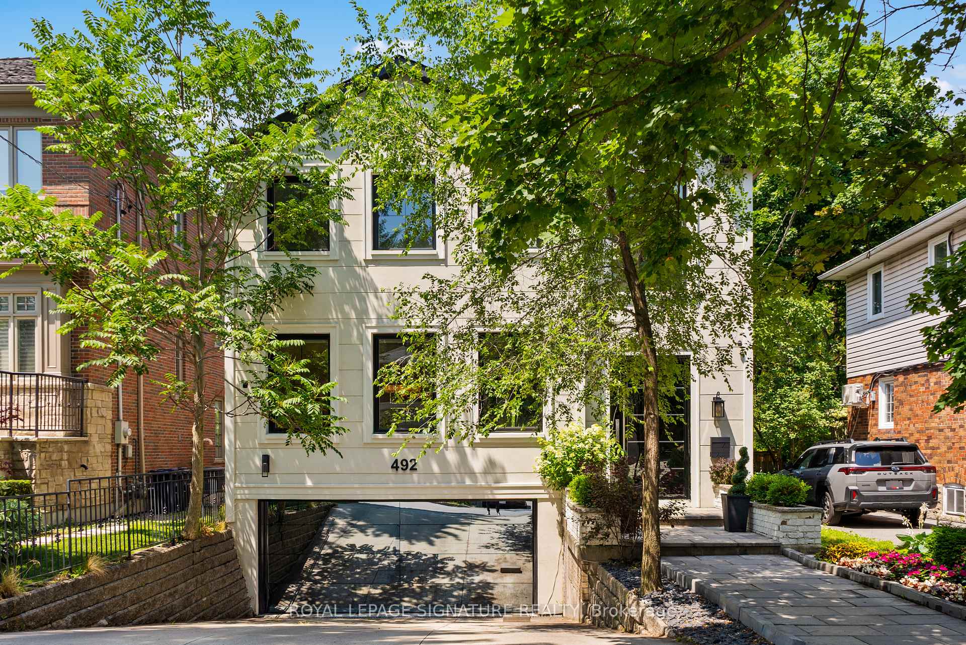 Photo 2 of 492 Old Orchard Grove, Toronto, Bedford Park-Nortown — HOMEH