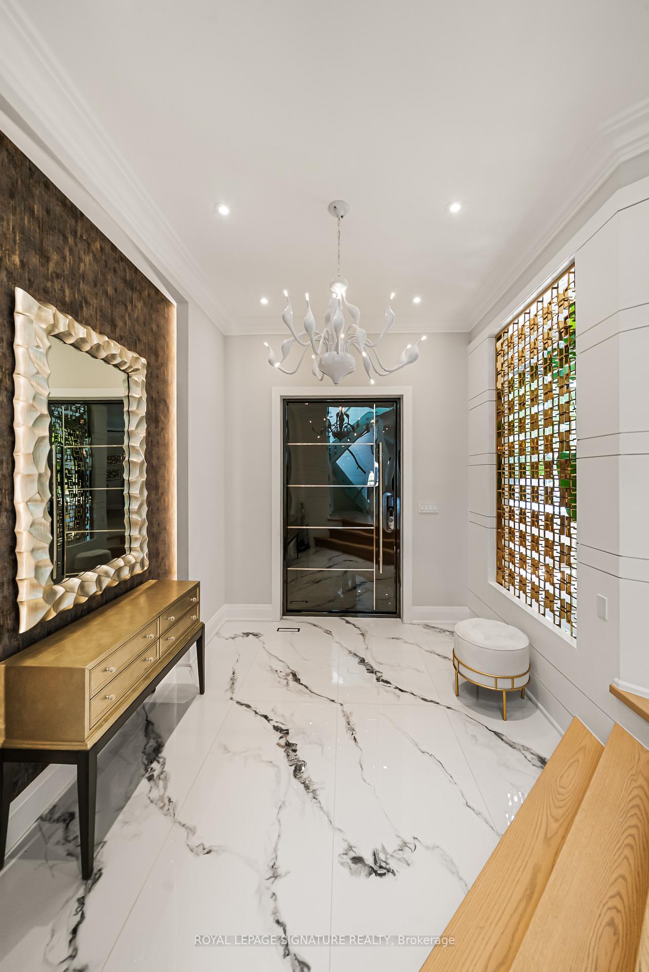 Photo 6 of 492 Old Orchard Grove, Toronto, Bedford Park-Nortown — HOMEH