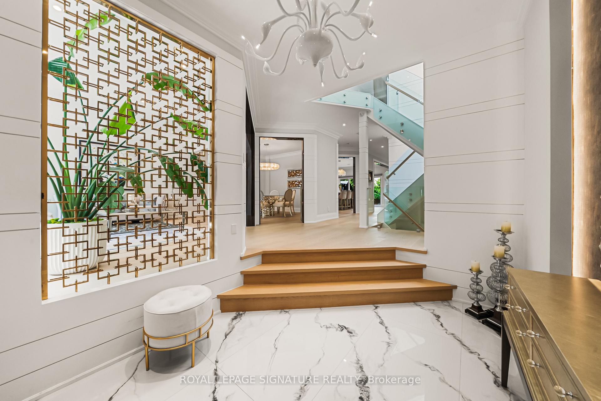 Photo 7 of 492 Old Orchard Grove, Toronto, Bedford Park-Nortown — HOMEH