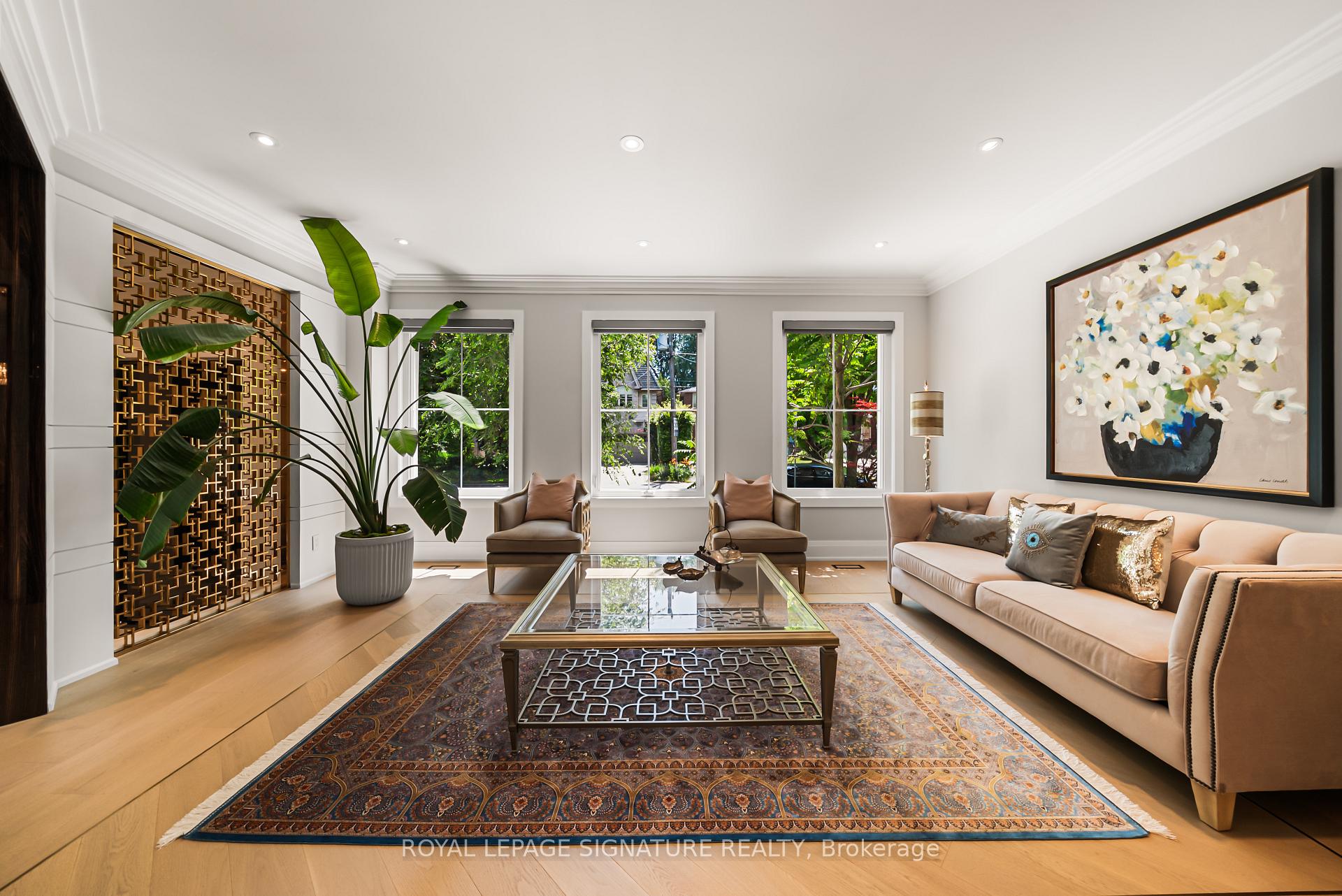 Photo 8 of 492 Old Orchard Grove, Toronto, Bedford Park-Nortown — HOMEH