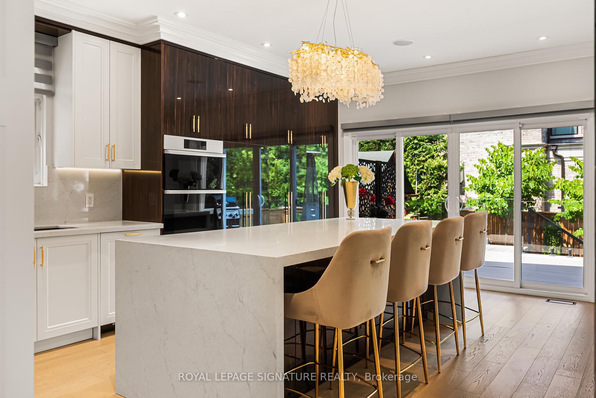 Photo 16 of 492 Old Orchard Grove, Toronto, Bedford Park-Nortown — HOMEH