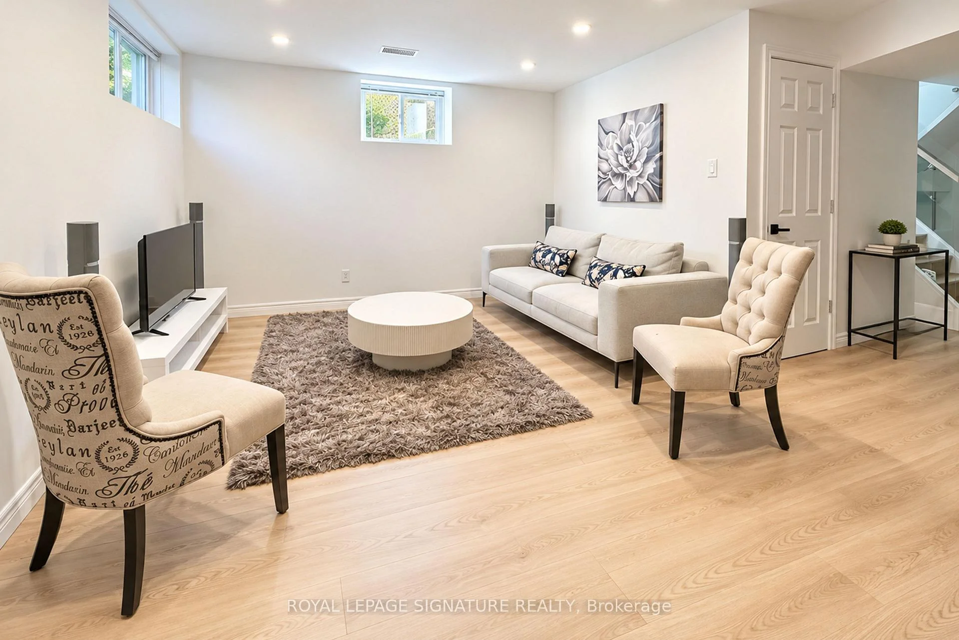 Photo 33 of 492 Old Orchard Grove, Toronto, Bedford Park-Nortown — HOMEH