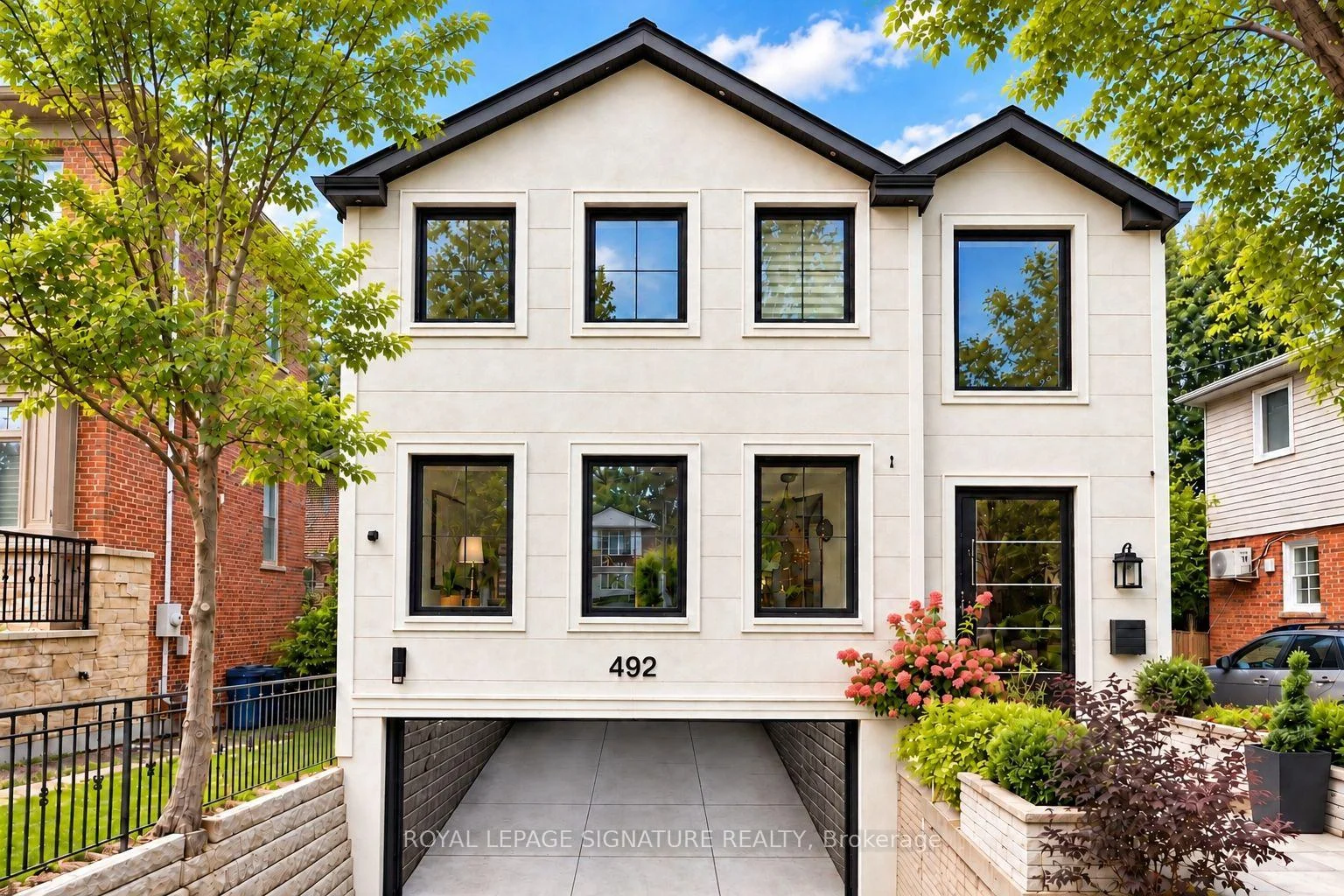 Photo of 492 Old Orchard Grove